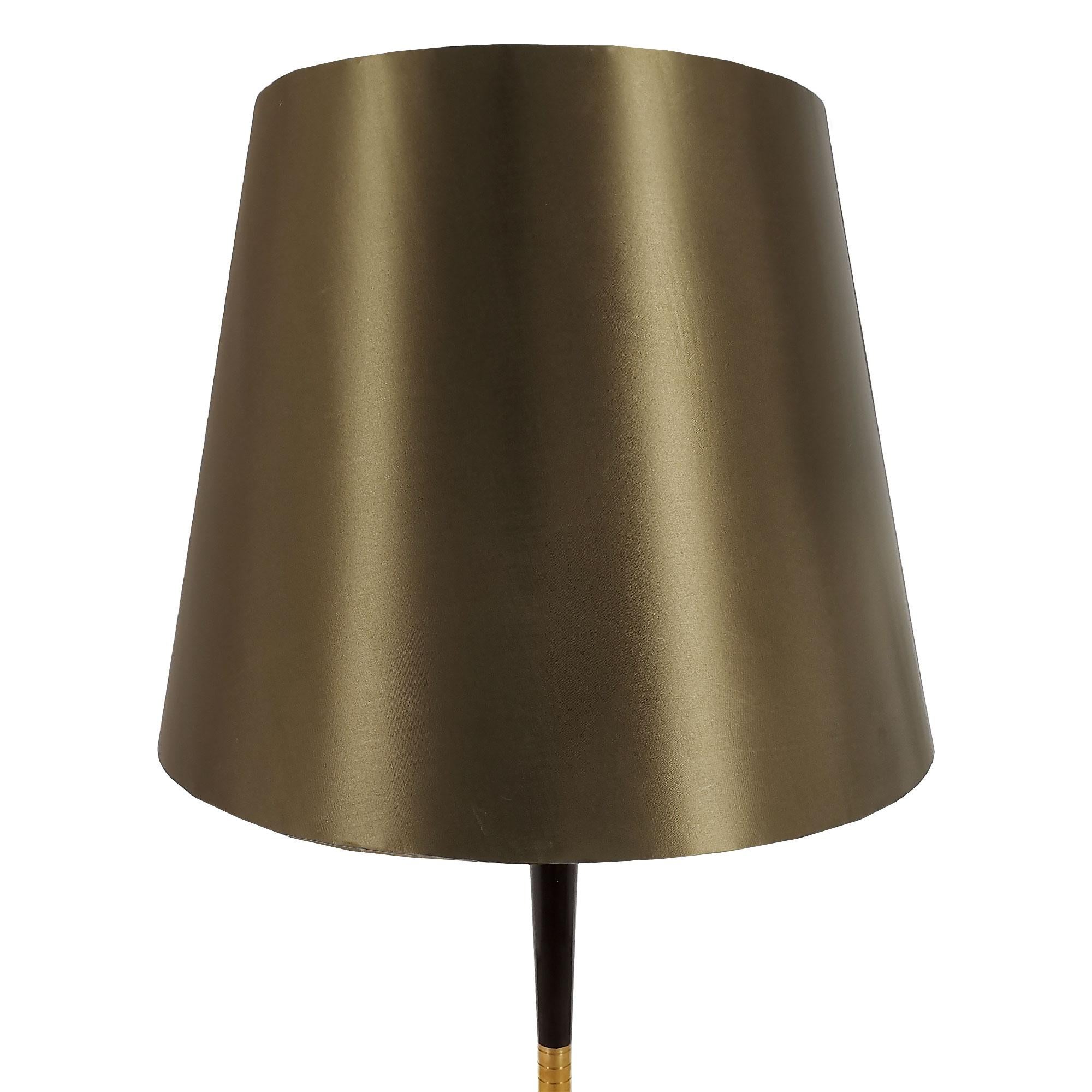 Mid-Century Modern Standing Lamp with Double Lighting System - Italy, 1940s In Good Condition For Sale In Girona, ES