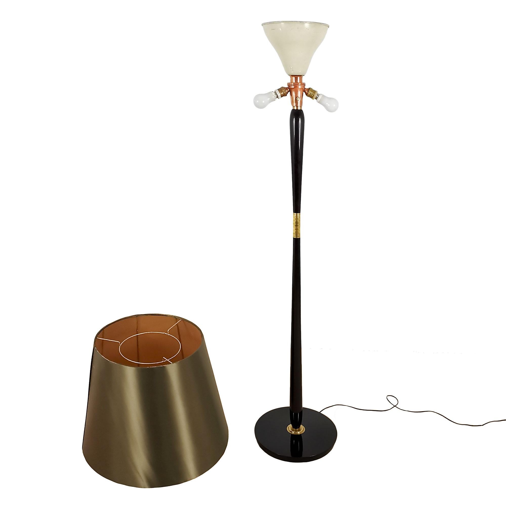 Mid-20th Century Mid-Century Modern Standing Lamp with Double Lighting System - Italy, 1940s For Sale