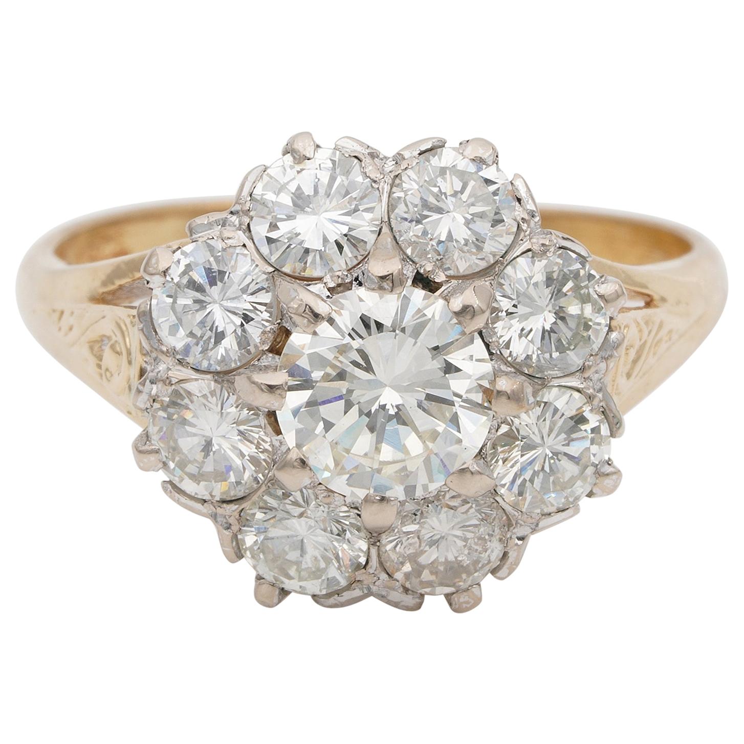 1940 Sensational 2.50 Carat Diamond G VVS/VS Daisy Cluster Ring 18 Karat For Sale