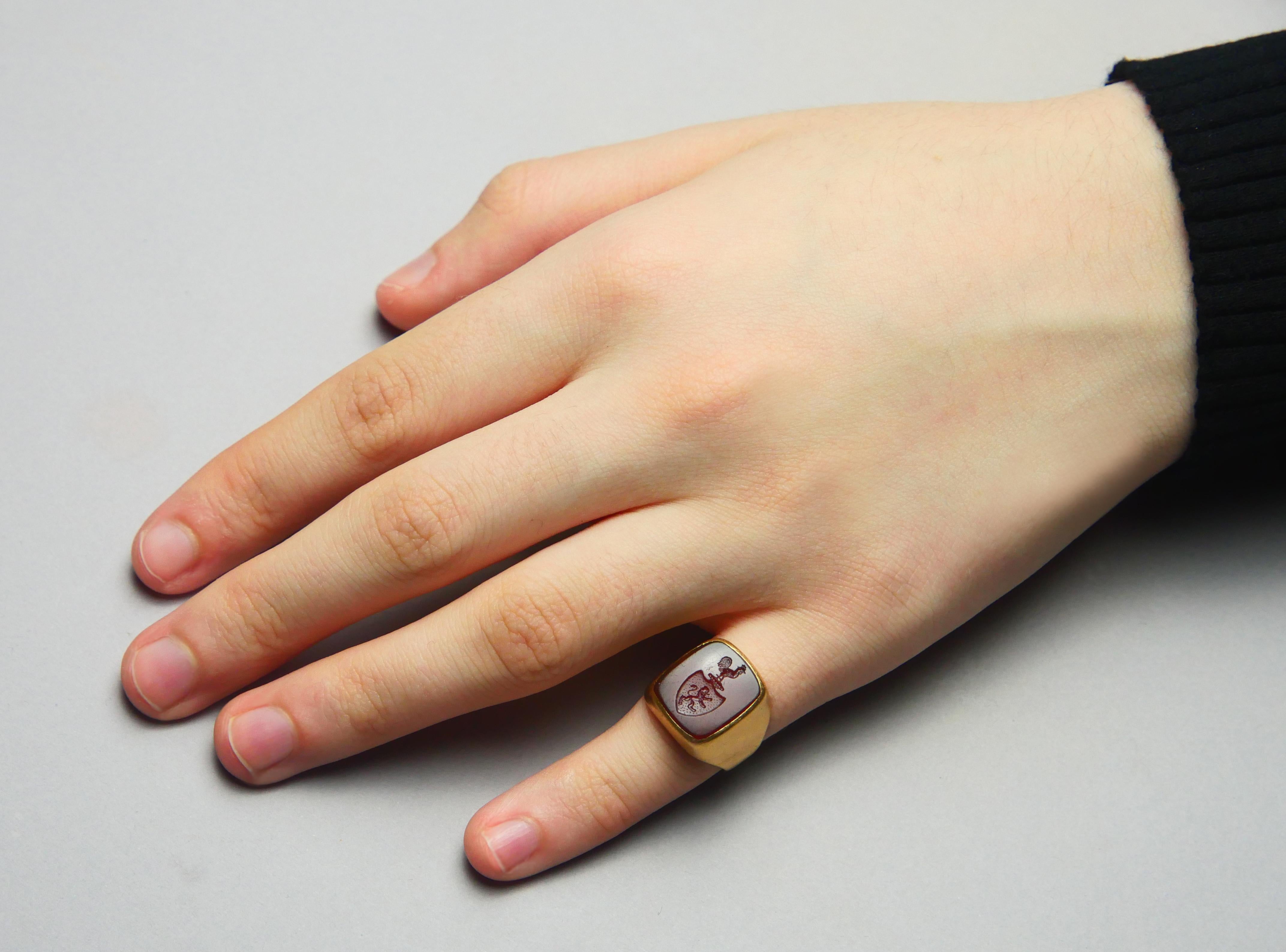 1940 Signet Ring Leopard Intaglio Red Onyx solid 18K Gold ØUS4.5 / 7.2gr For Sale 5