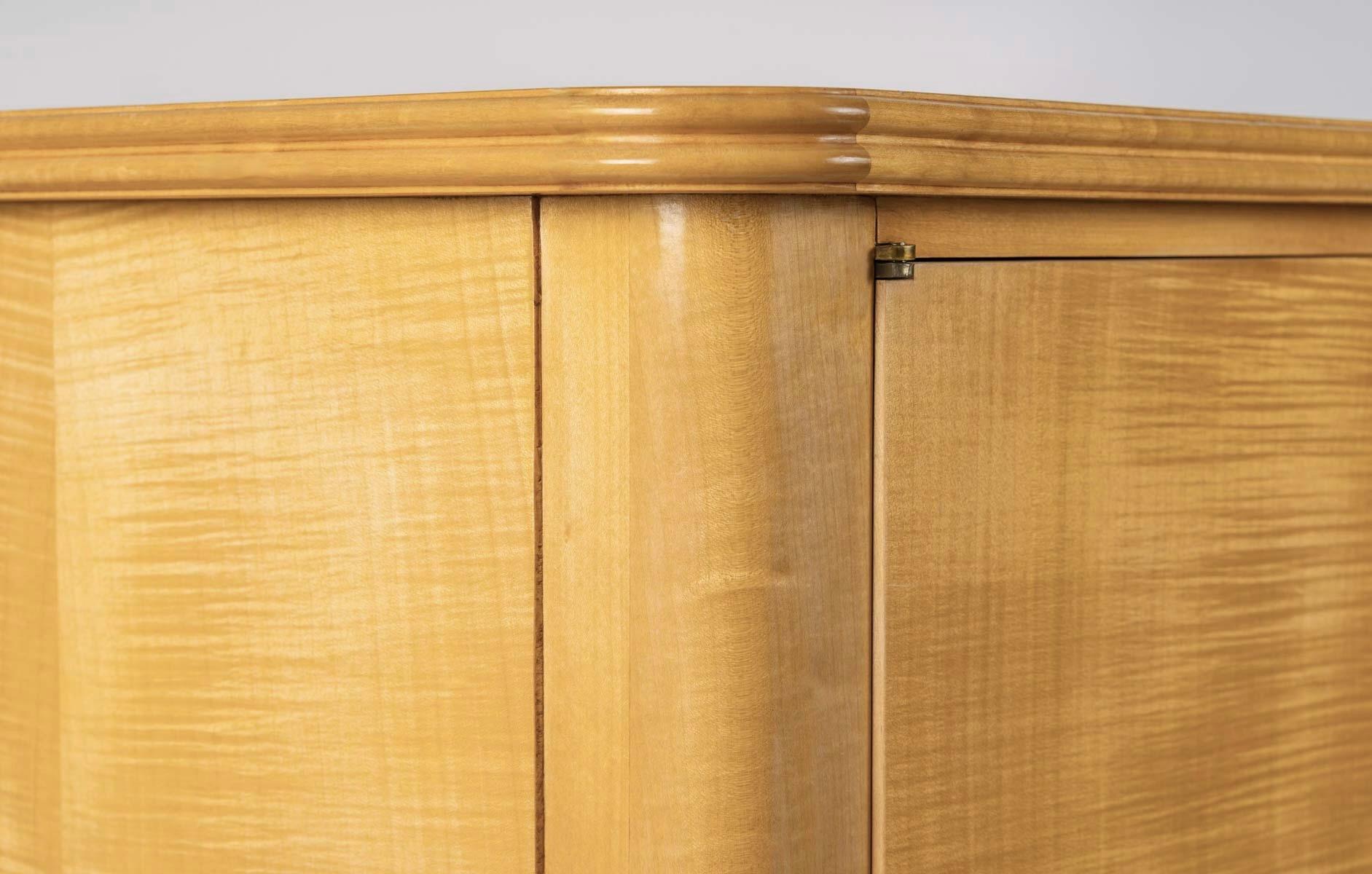 Mid-20th Century 1940 Sycamore chest of drawers by René Prou