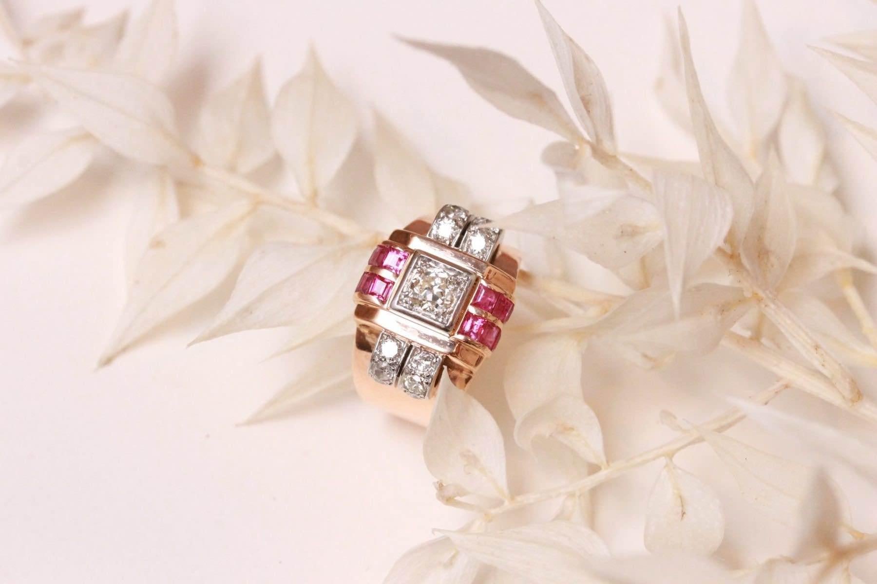 Women's or Men's 1940 tank ring in 18k gold with diamonds and rubies