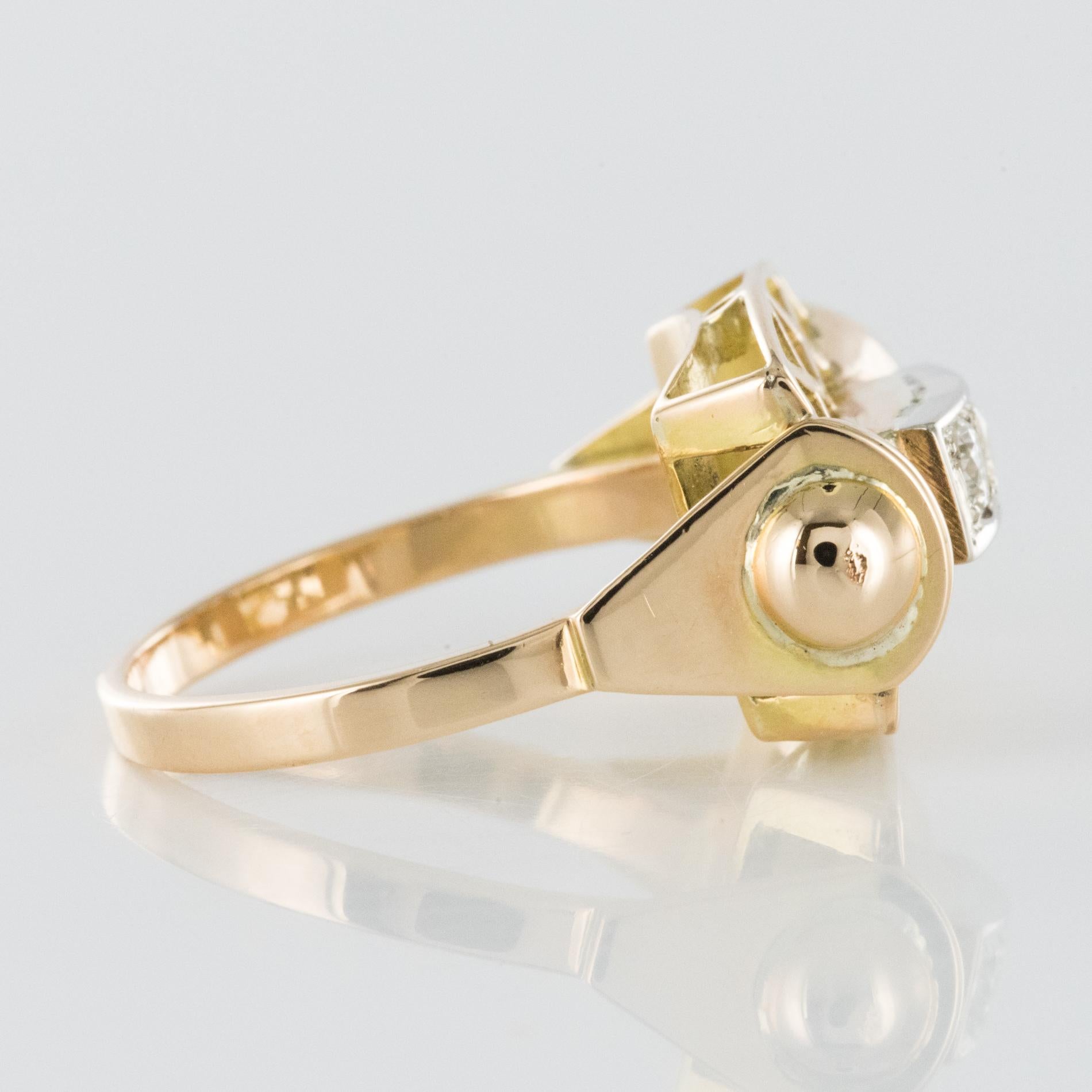 1940s 0.20 Carat Diamond 18 Karat Yellow Gold Retro Ring For Sale 2