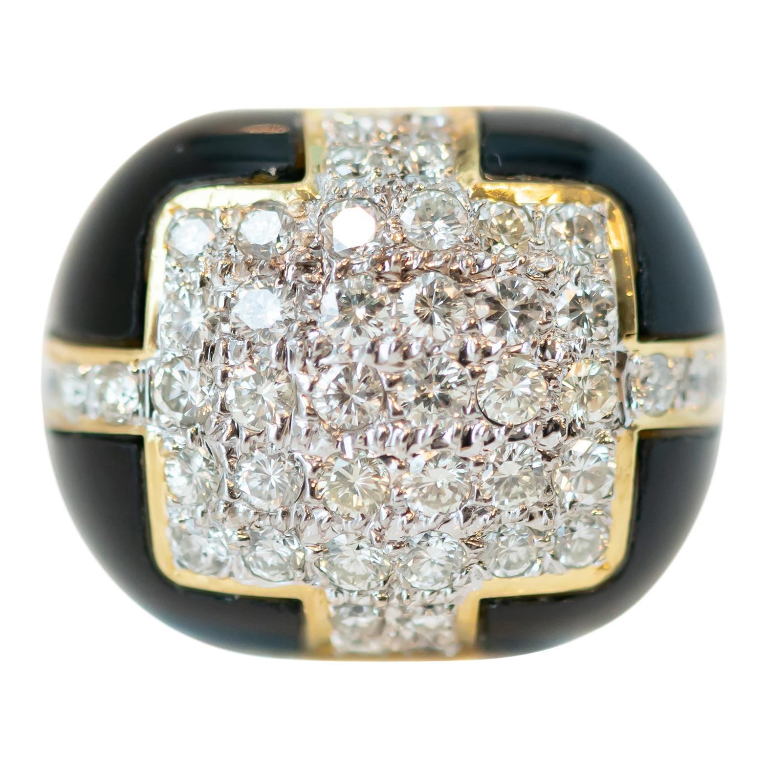 1.0 Carat Total Diamond and Onyx 18 Karat Gold Cocktail Ring For Sale