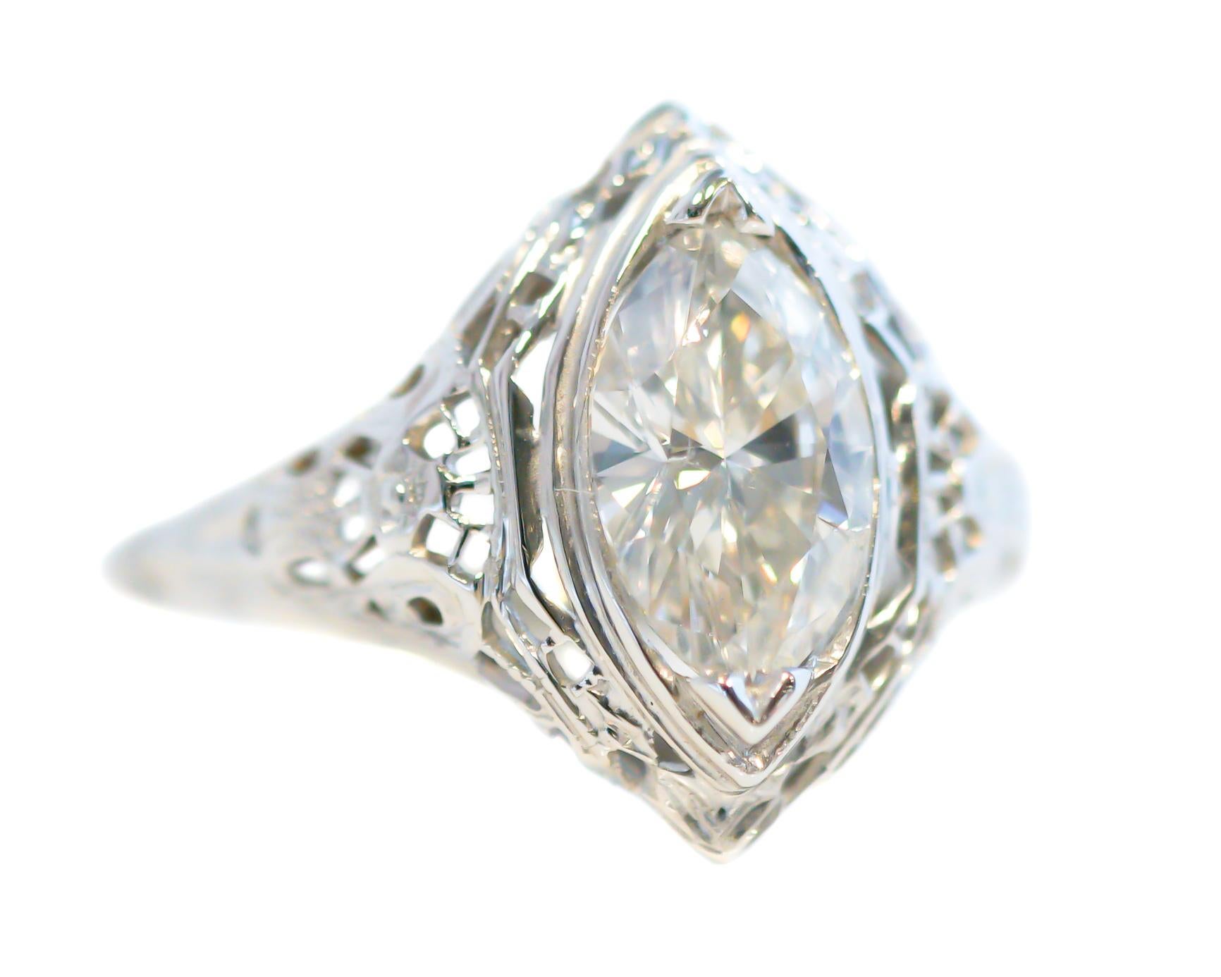 1 carat marquise solitaire diamond ring
