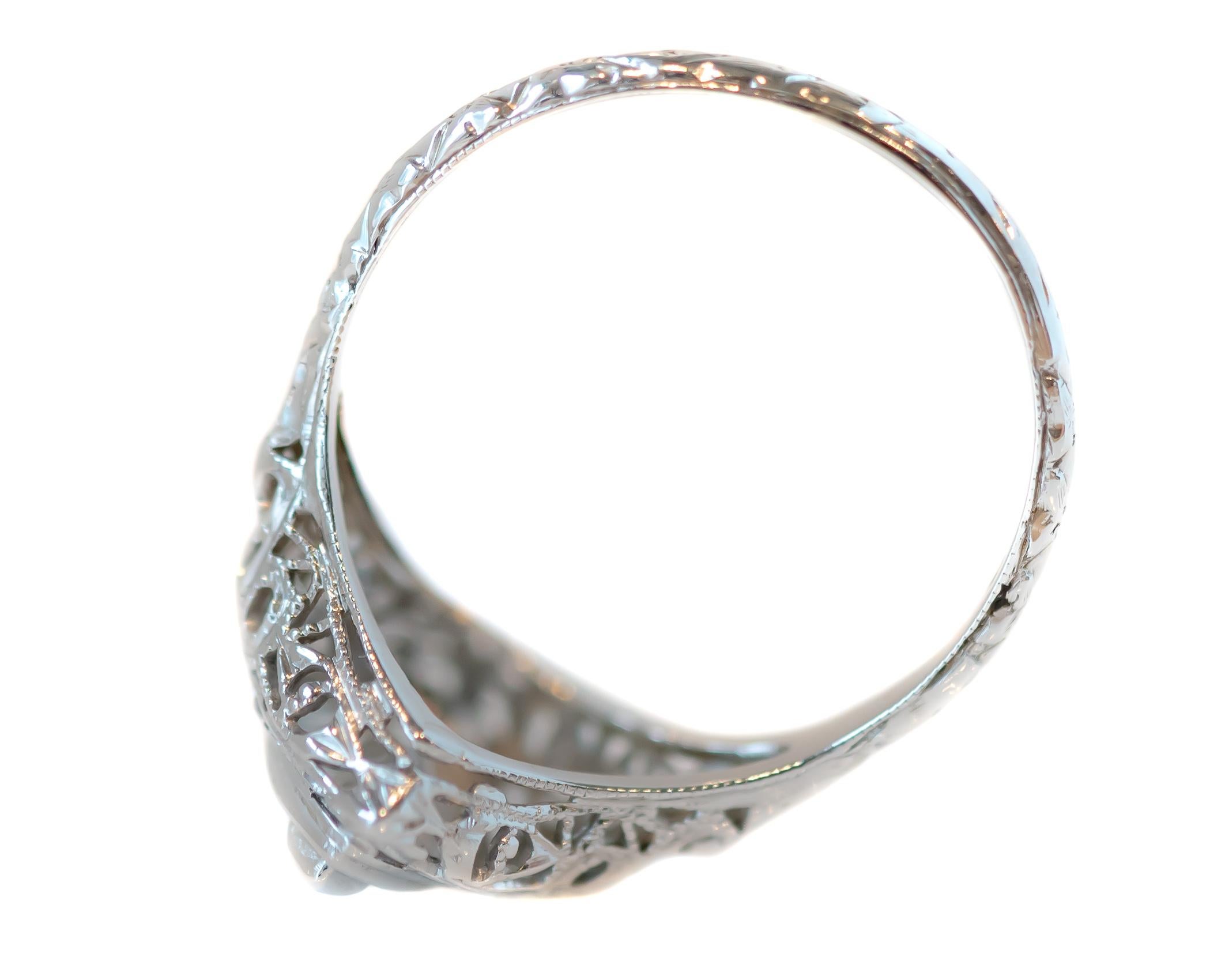 1 carat marquise diamond engagement ring
