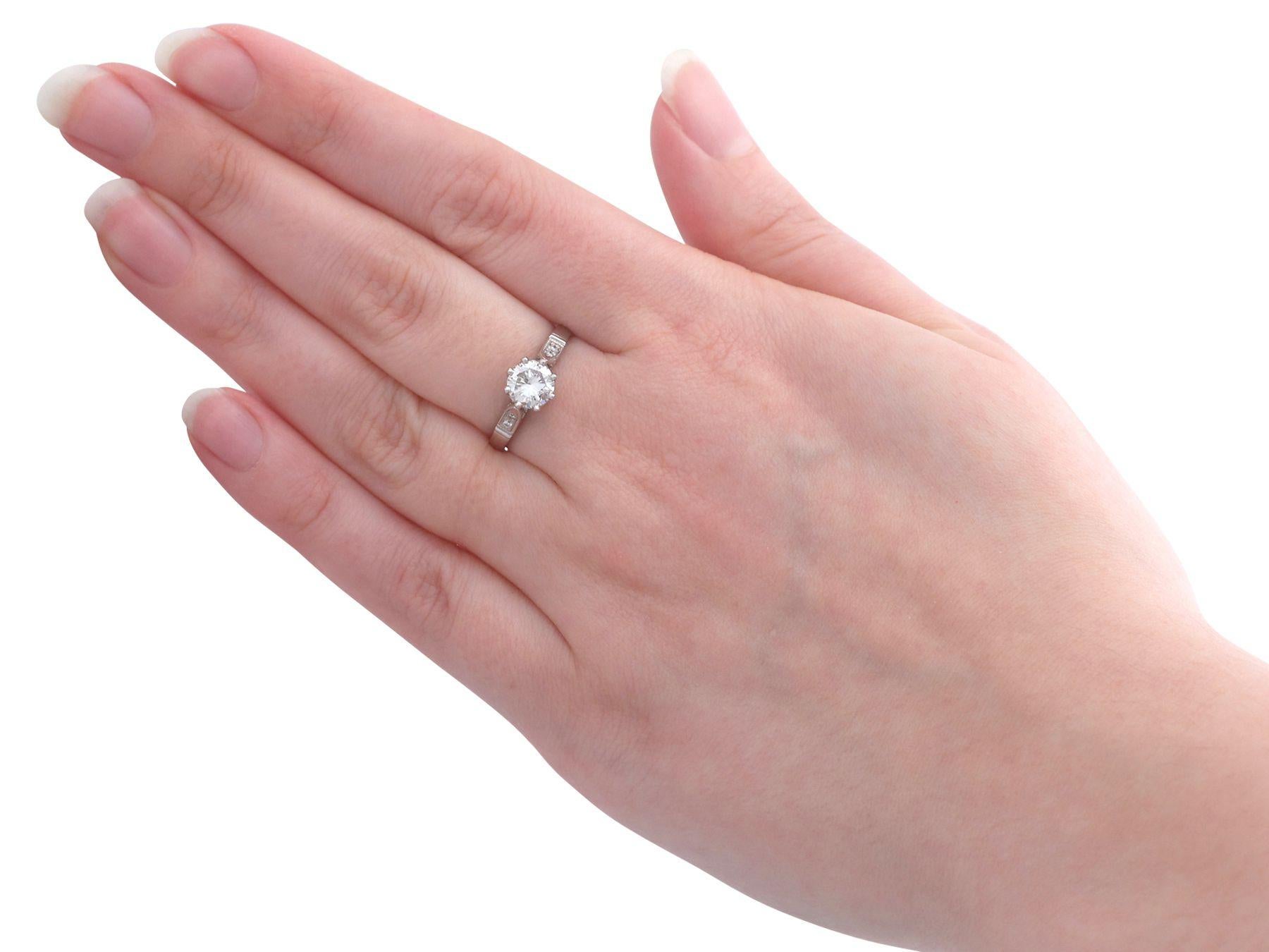 Anillo de compromiso solitario de platino y diamantes de 1,04 quilates de los años 40 en venta 4