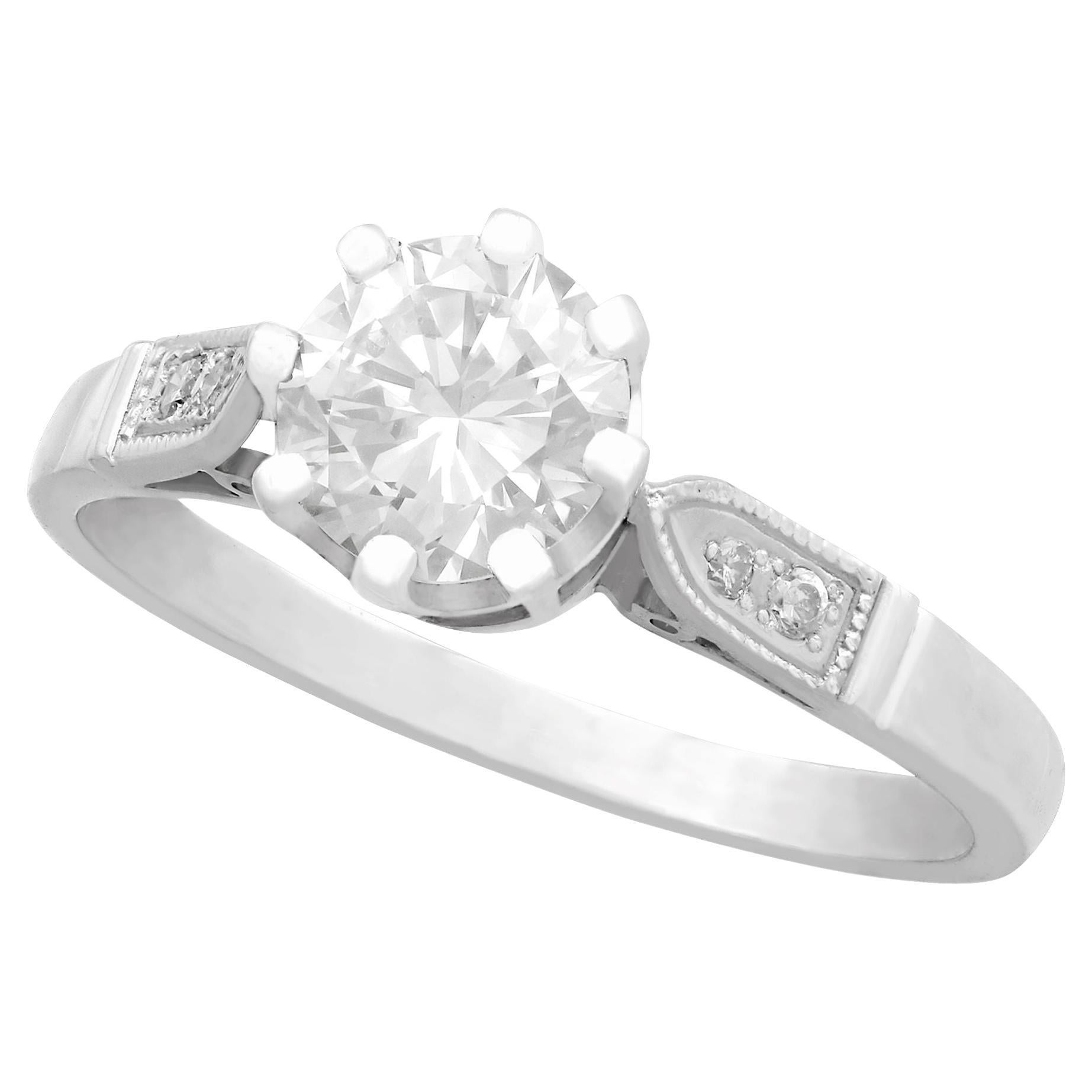 1940s 1.04 Carat Diamond and Platinum Solitaire Engagement Ring For Sale