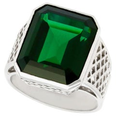 Vintage 1940s 10.94 Carat Tourmaline and White Gold Cocktail Ring