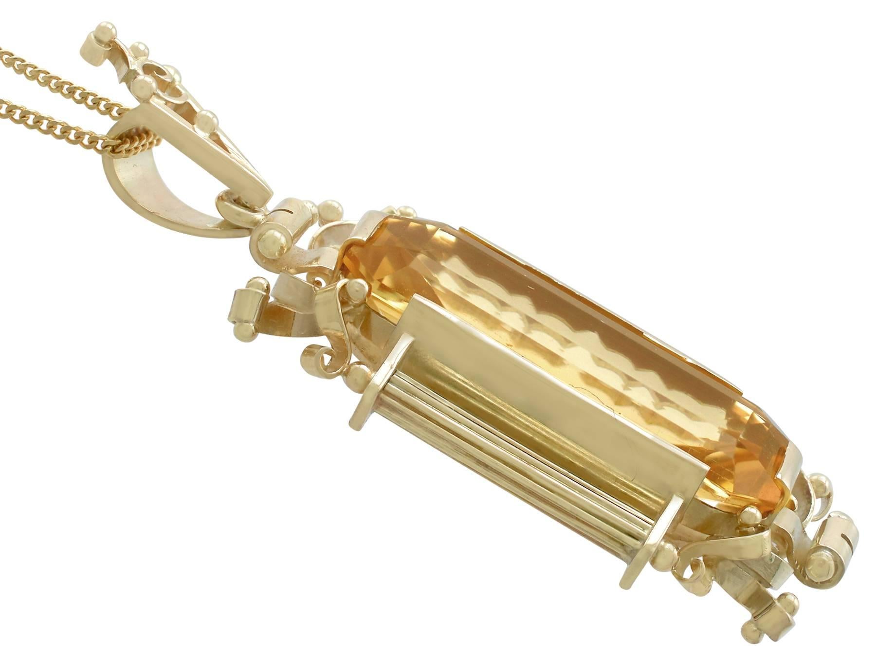 1940s 10.98 Carat Citrine and Yellow Gold Pendant In Excellent Condition In Jesmond, Newcastle Upon Tyne