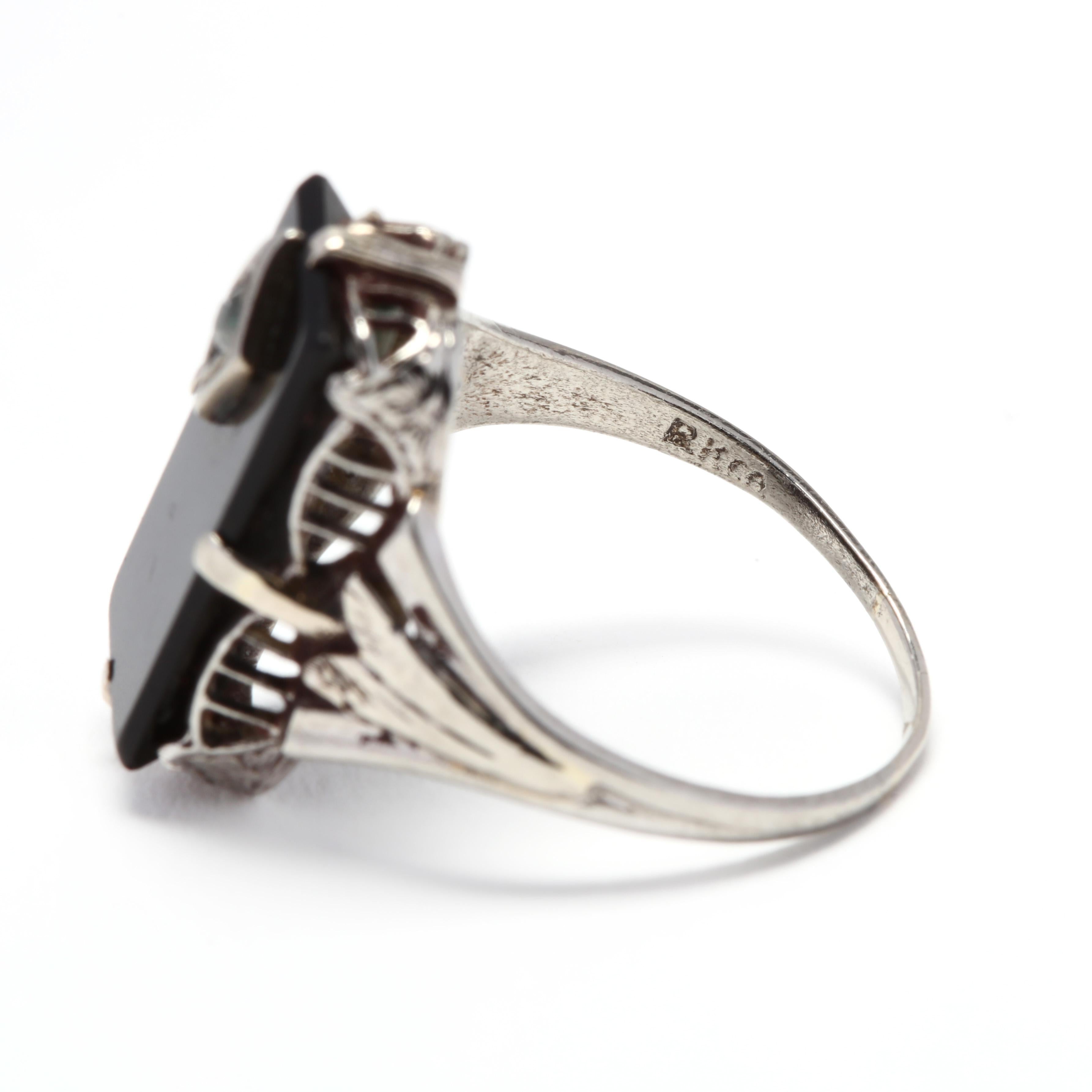 Round Cut 1940s 10 Karat White Gold Diamond and Black Onyx Rectangle Ring