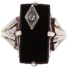 1940s 10 Karat White Gold Diamond and Black Onyx Rectangle Ring