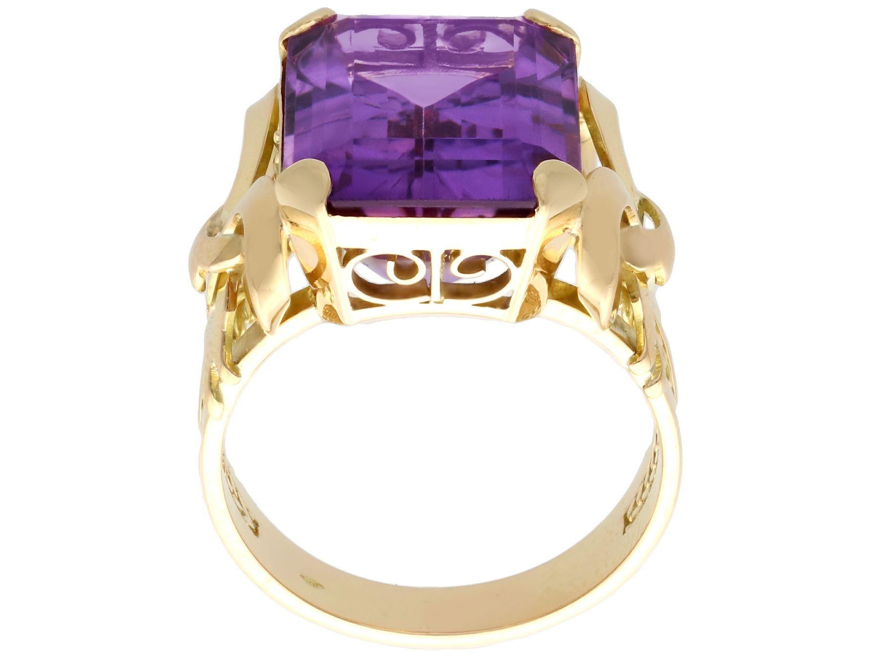 Women's or Men's 1940s, 11.34 Carat Emerald Cut Amethyst Yellow Gold Cocktail Ring