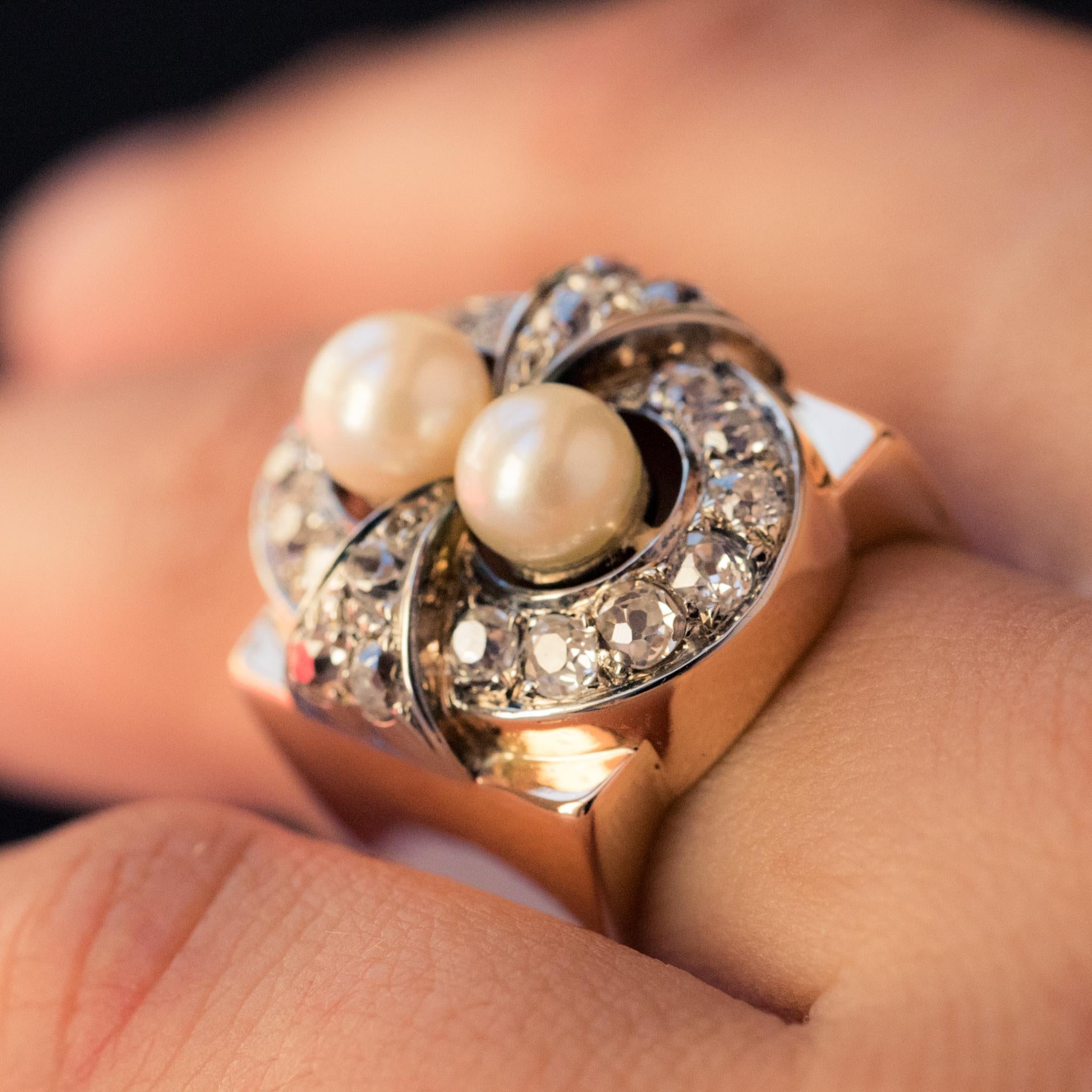 Retro 1940s 1, 40 Carat Diamonds Cultured Pearls 18 Karat Rose Gold Ring For Sale