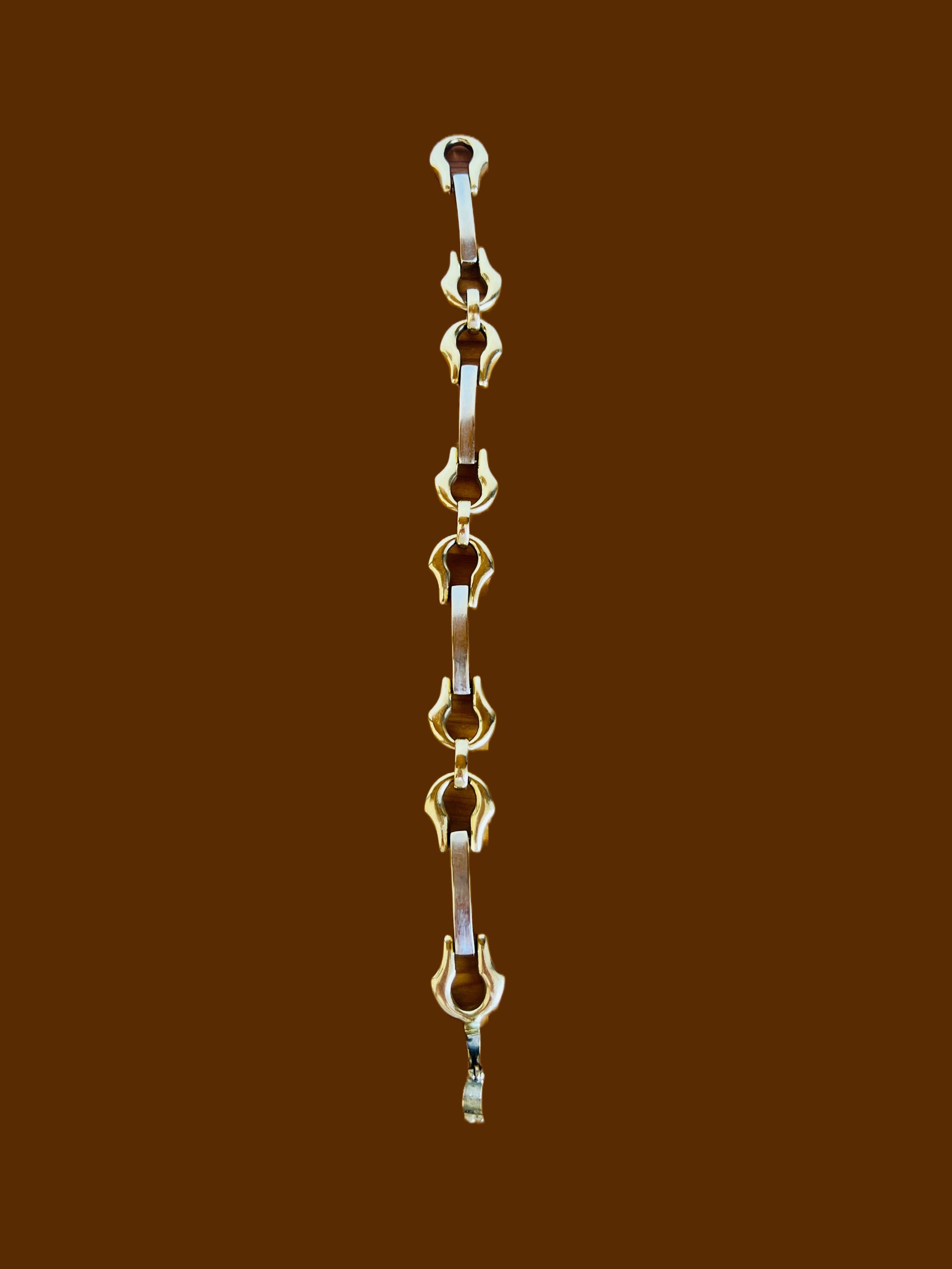 1940s 14k Italian Yellow & White Gold Retro Bracelet Horse Bit Cable Chain Link In Good Condition For Sale In Sausalito, CA