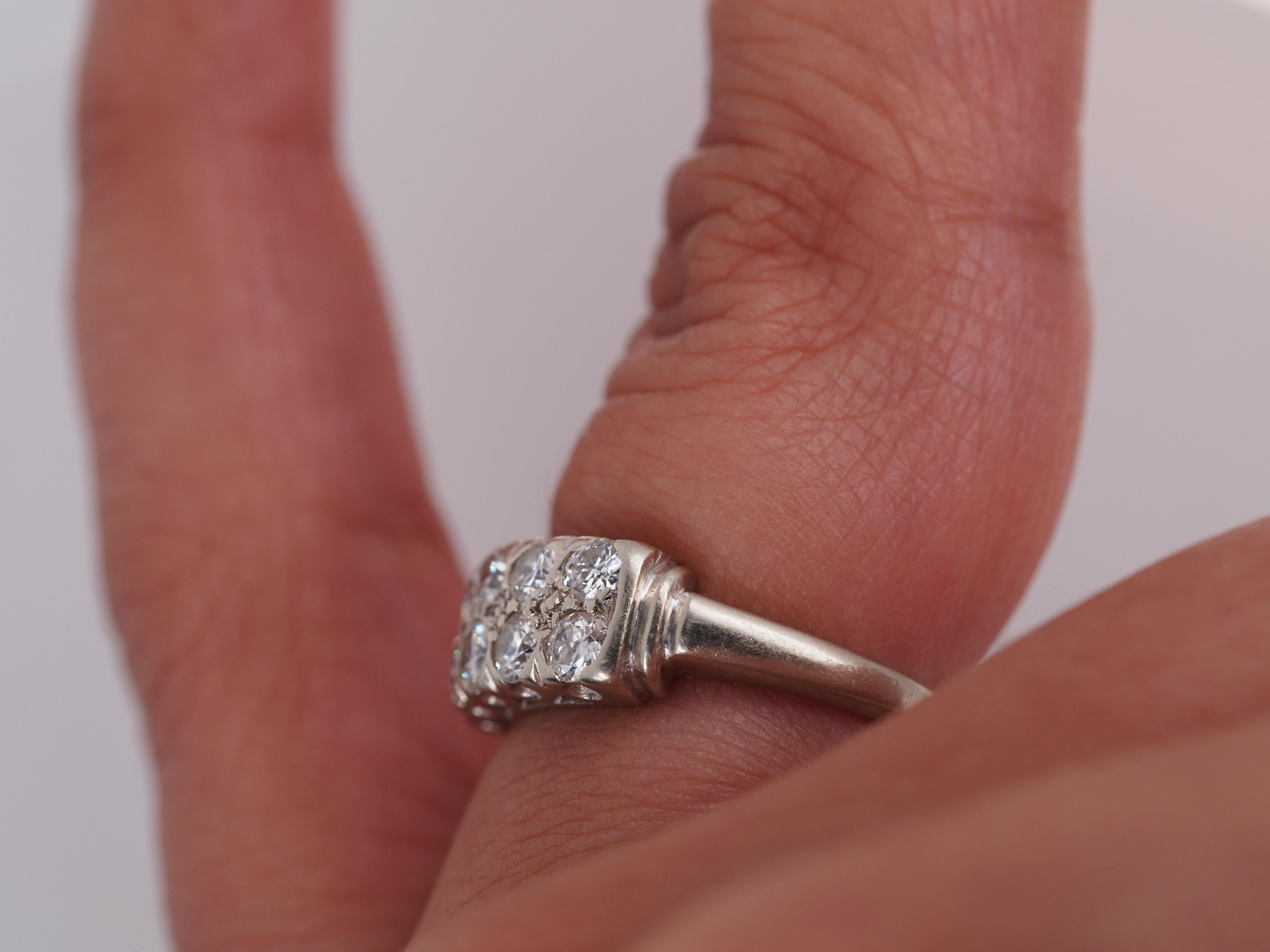 1940er Jahre 14 Karat Weißgold Ehering mit zwei Reihen Diamanten (Art déco)