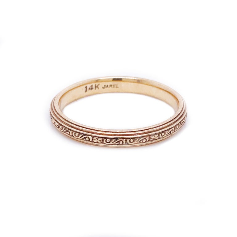 1940s, 14K Yellow Gold Engraved Band For Sale at 1stDibs