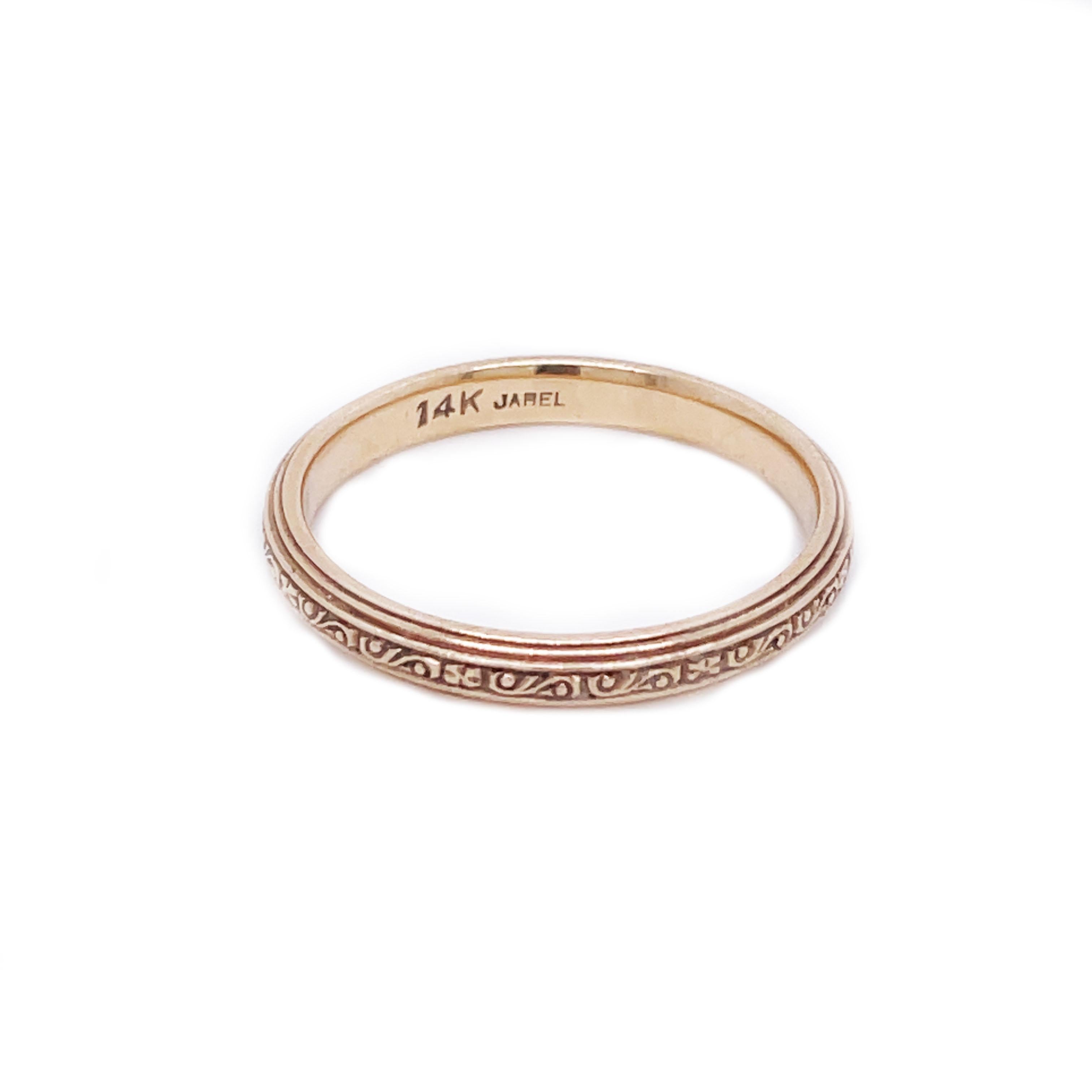 Women's 1940s, 14K Yellow Gold Engraved Band For Sale