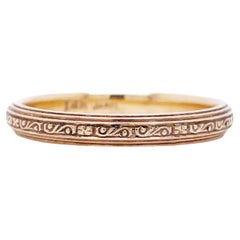 Vintage 1940s, 14K Yellow Gold Engraved Band