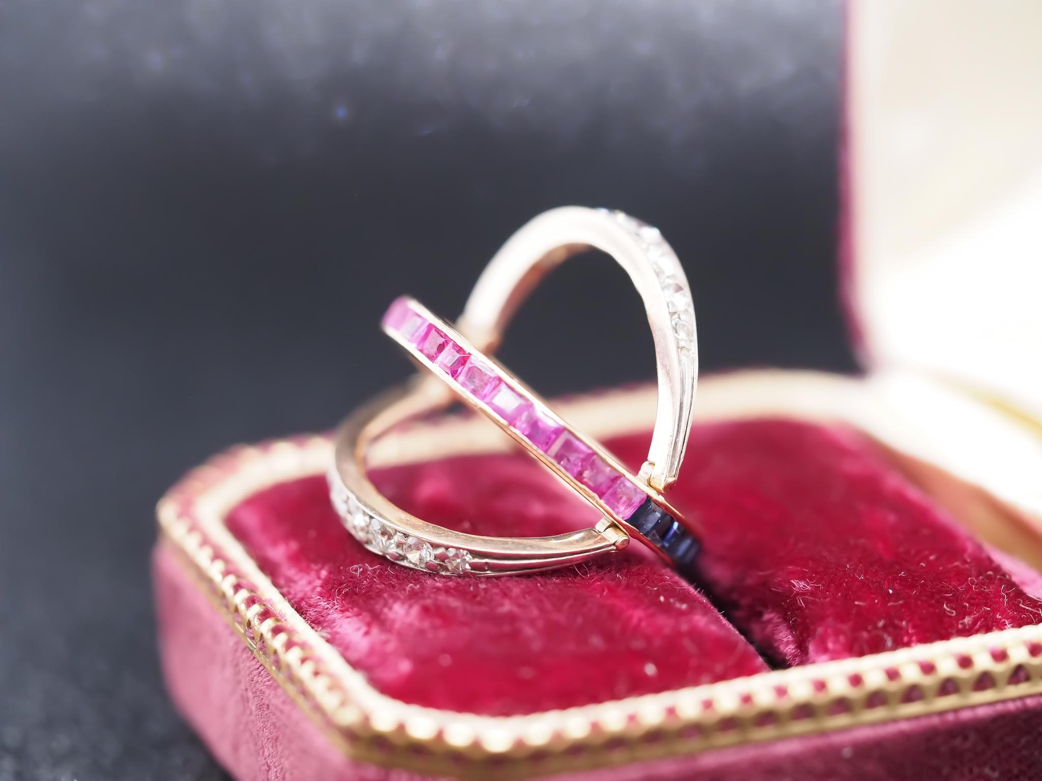 1940s 14K Yellow Gold Ruby, Sapphire and Diamond Flip Ring For Sale 1