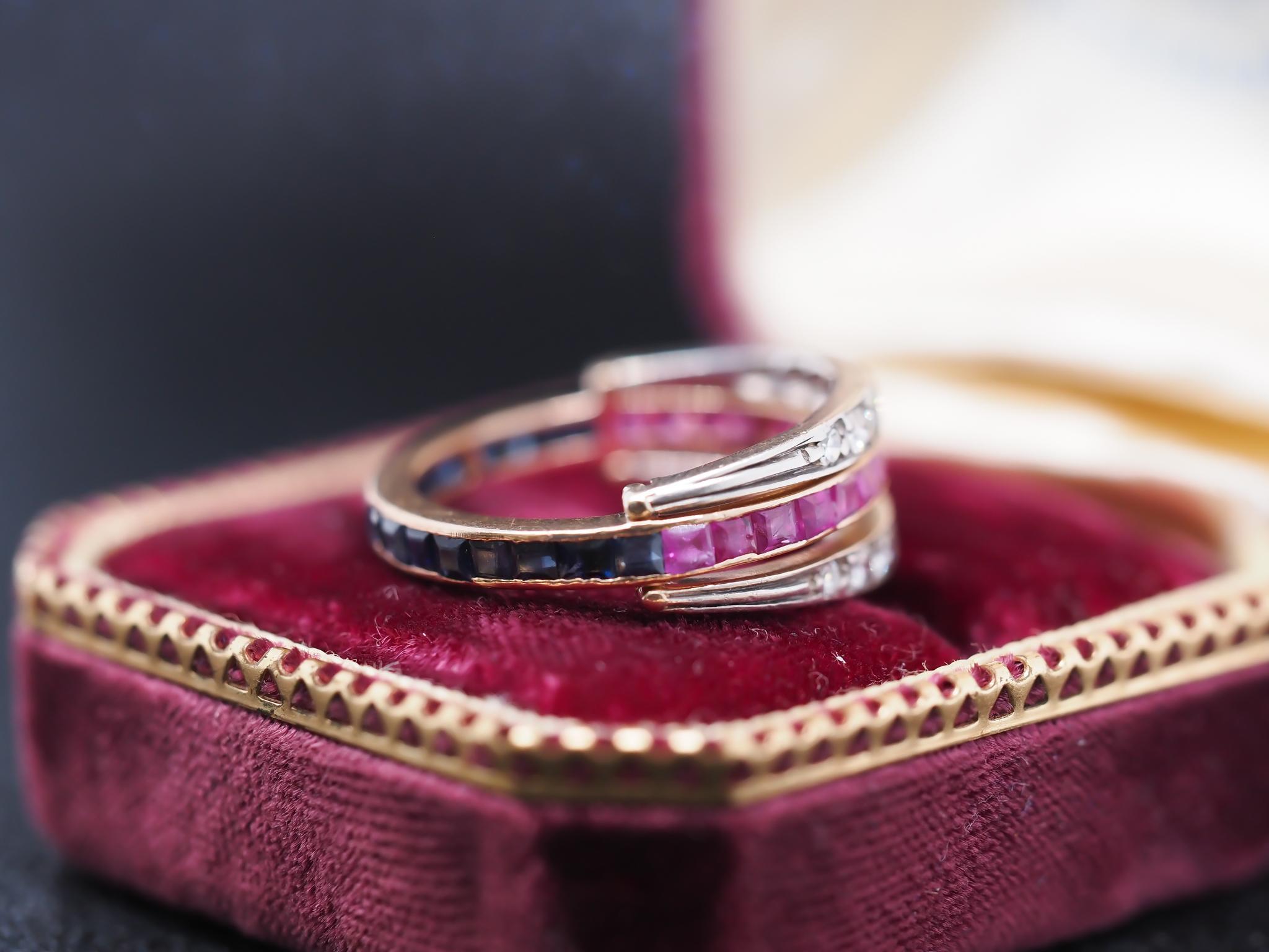 1940s 14K Yellow Gold Ruby, Sapphire and Diamond Flip Ring For Sale 2