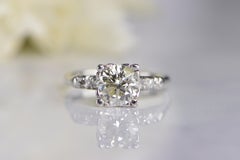 1940s 1.58 Carat Platinum Diamond Engagement Ring