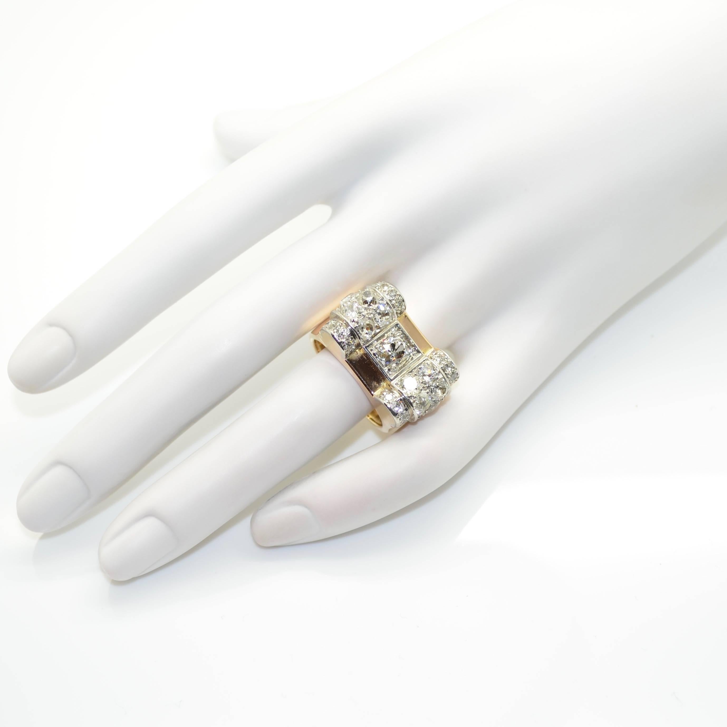 1940s 18 Karat Gold and Platinum French Tank Ring, 3.60 Carat Diamonds In Excellent Condition In Paris, FR