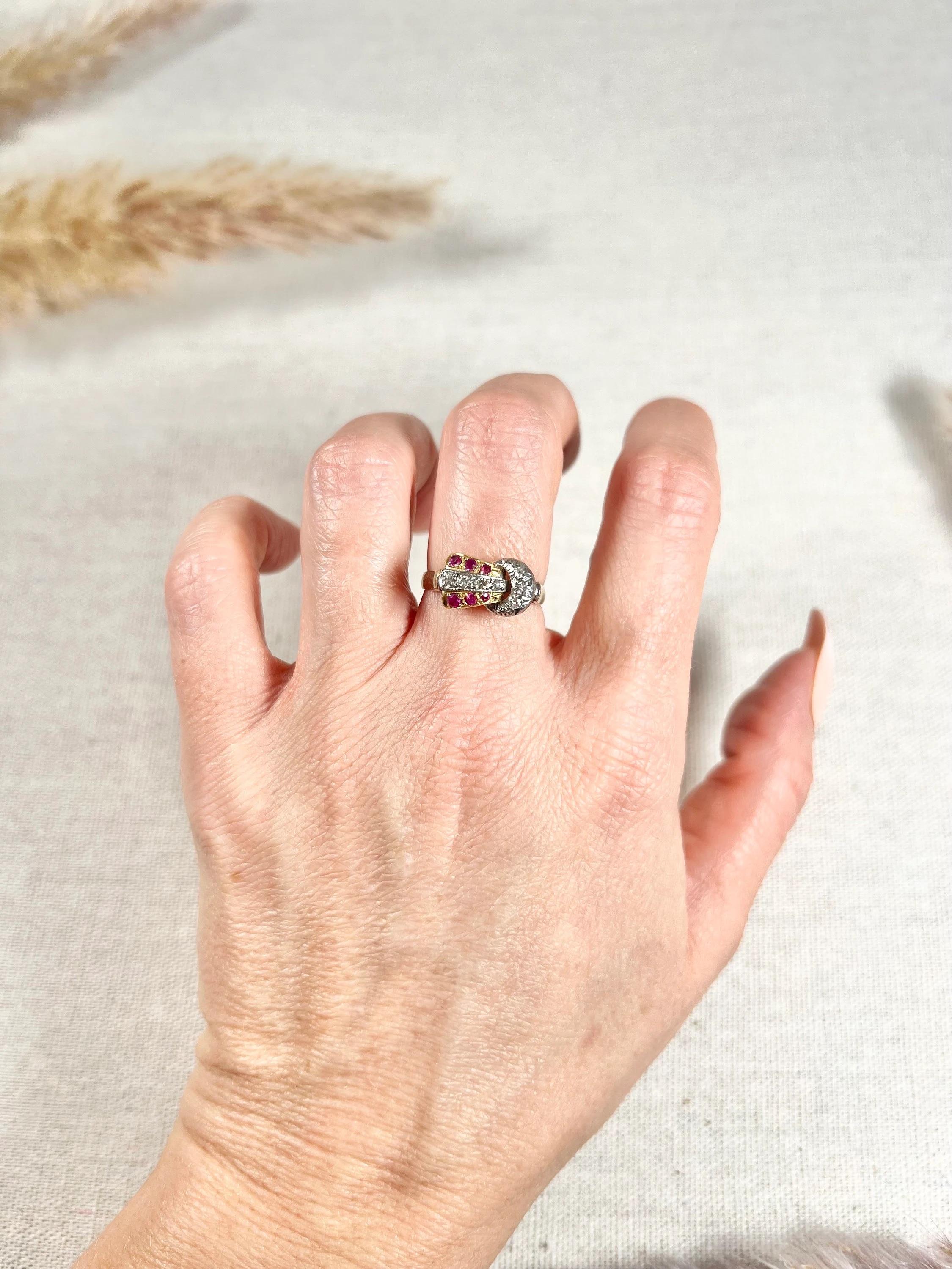 1940s, 18ct Yellow & White Gold Ruby & Diamond Set Buckle / Belt Cocktail Ring In Good Condition For Sale In Brighton, GB