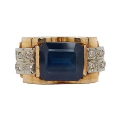 1940's 18kt Yellow Gold & Platinum Ring with Ca 3.50 Ct Sapphire & Diamonds