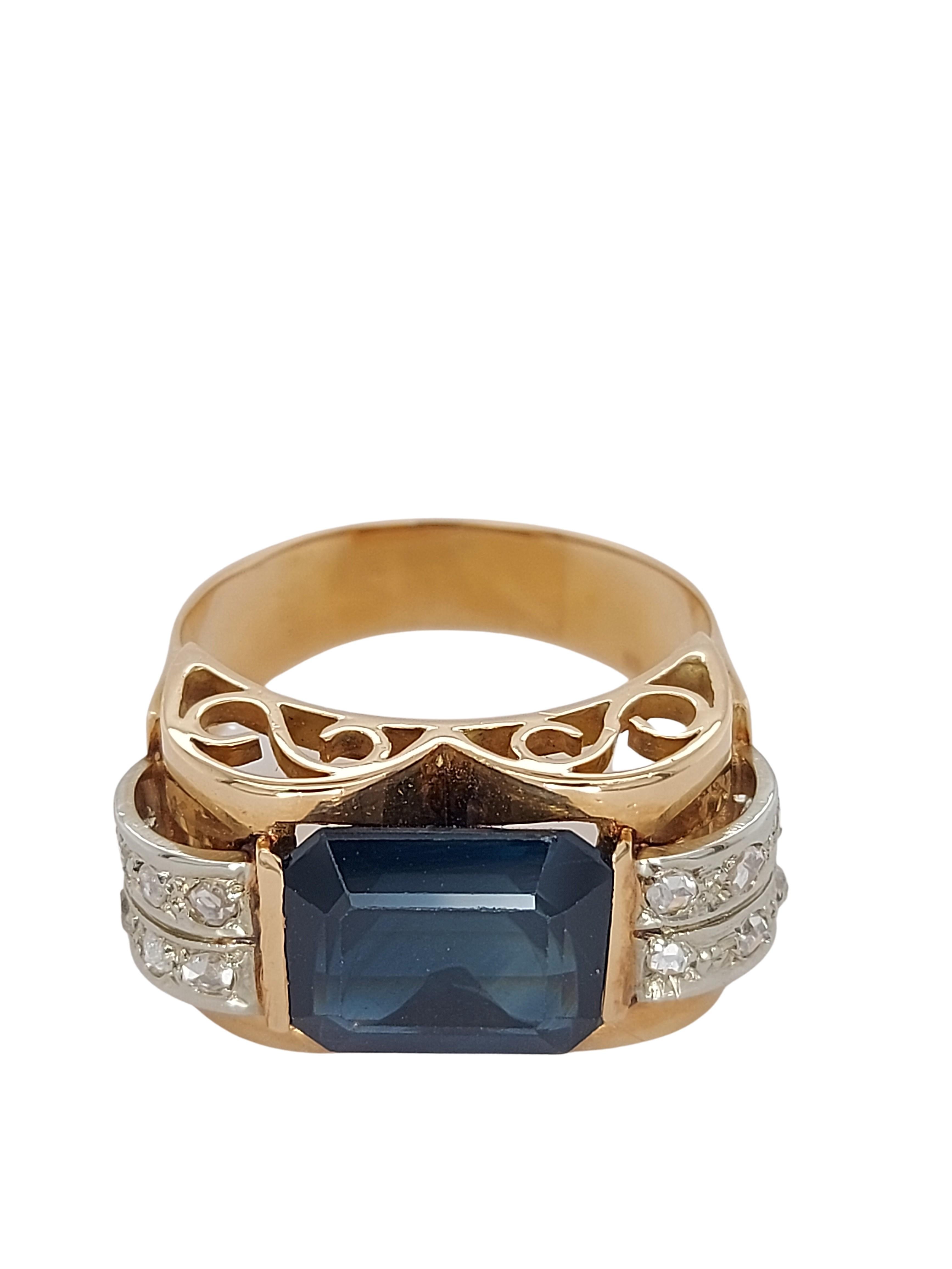 Artisan 1940's 18kt Yellow Gold & Platinum Ring with Ca 3.50 Ct Sapphire & Diamonds For Sale