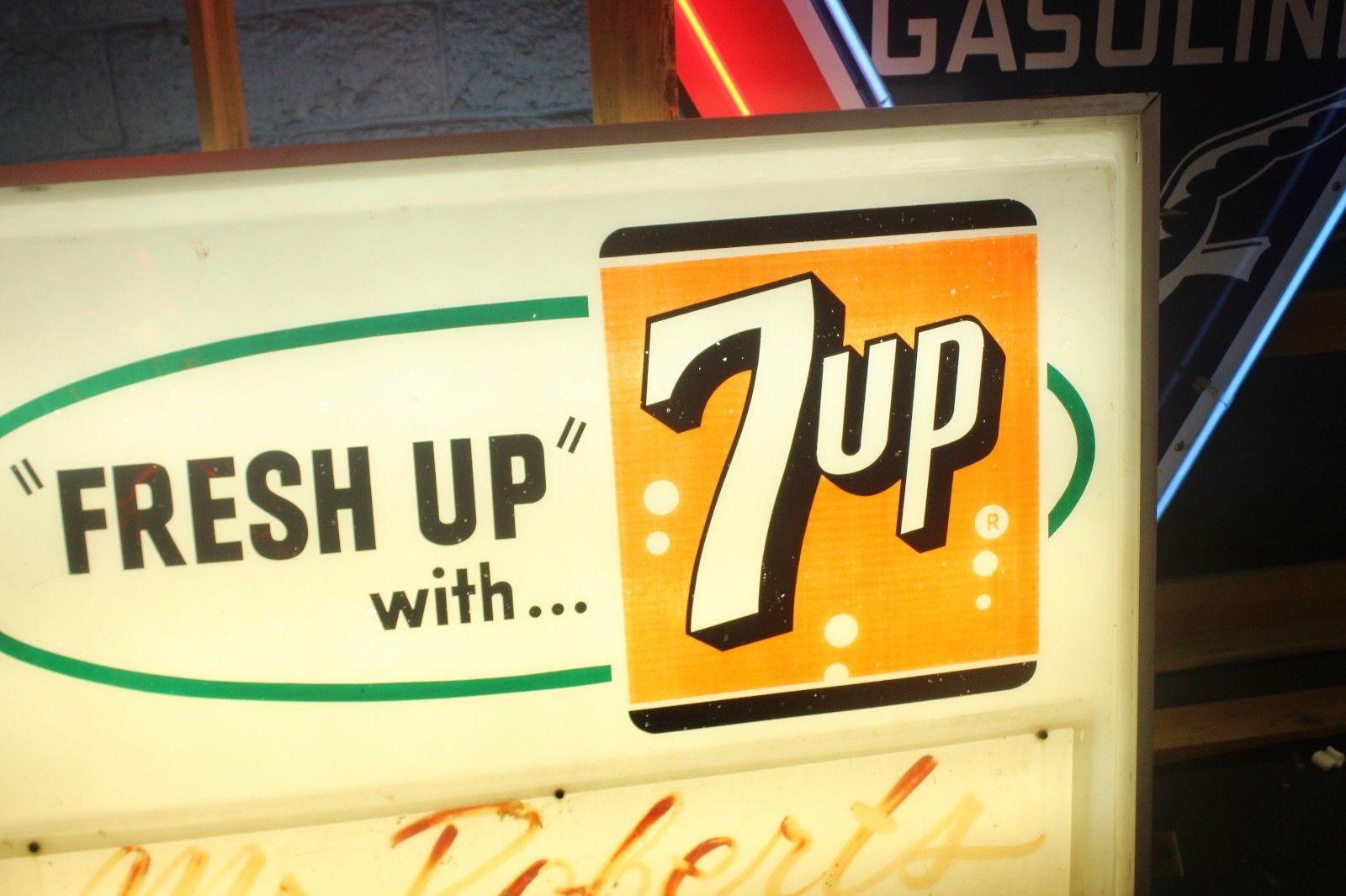 1940s-1950s 7-UP Light Up Grocery Store Plastic Sign For Sale 2