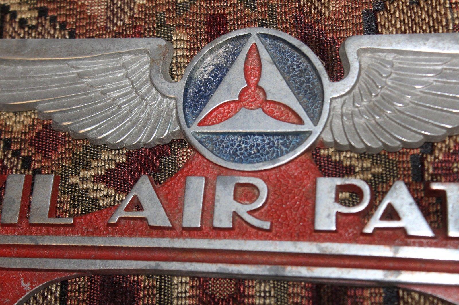 Civil Air Patrol Lizenz-Teller aus den 1940er-1950er Jahren (Hartzinn) im Angebot