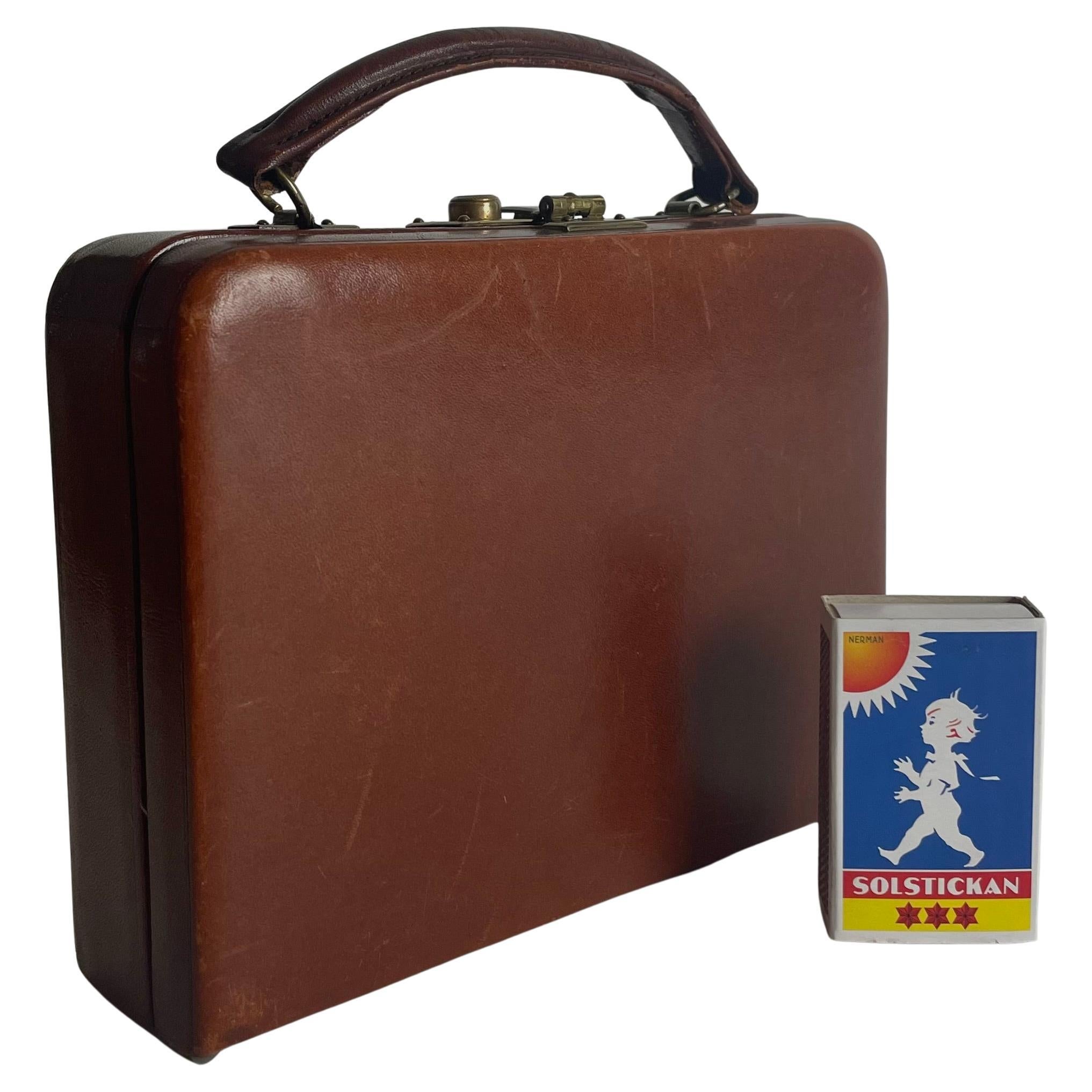 1940s–1950s Miniature Leather Travel Case / Vanity Case For Sale