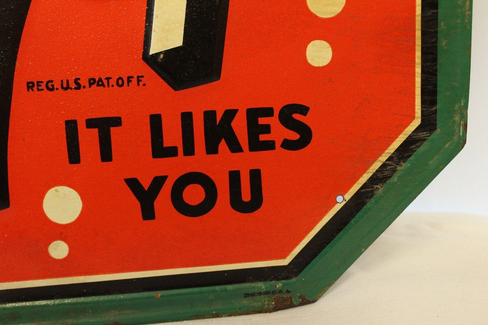 1940s-1950s Original 7up Soda Tin Advertising Sign For Sale 2