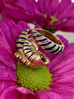 1940s-1960s Vintage Enamel Ram 18 Karat Yellow Gold Ring