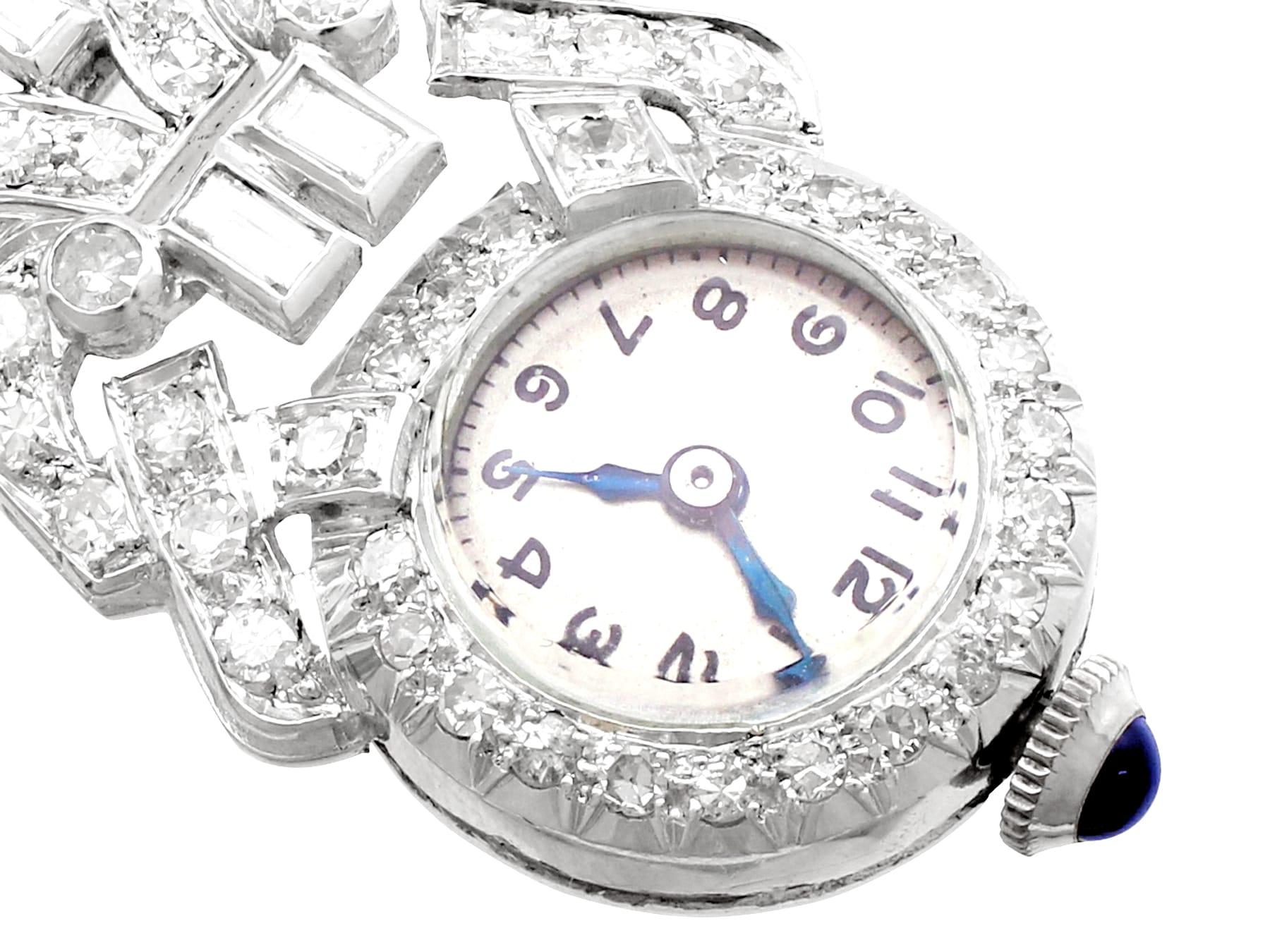 Art déco Montre-bracelet bouton pour femme en platine et diamants de 2,04 carats, années 1940 en vente