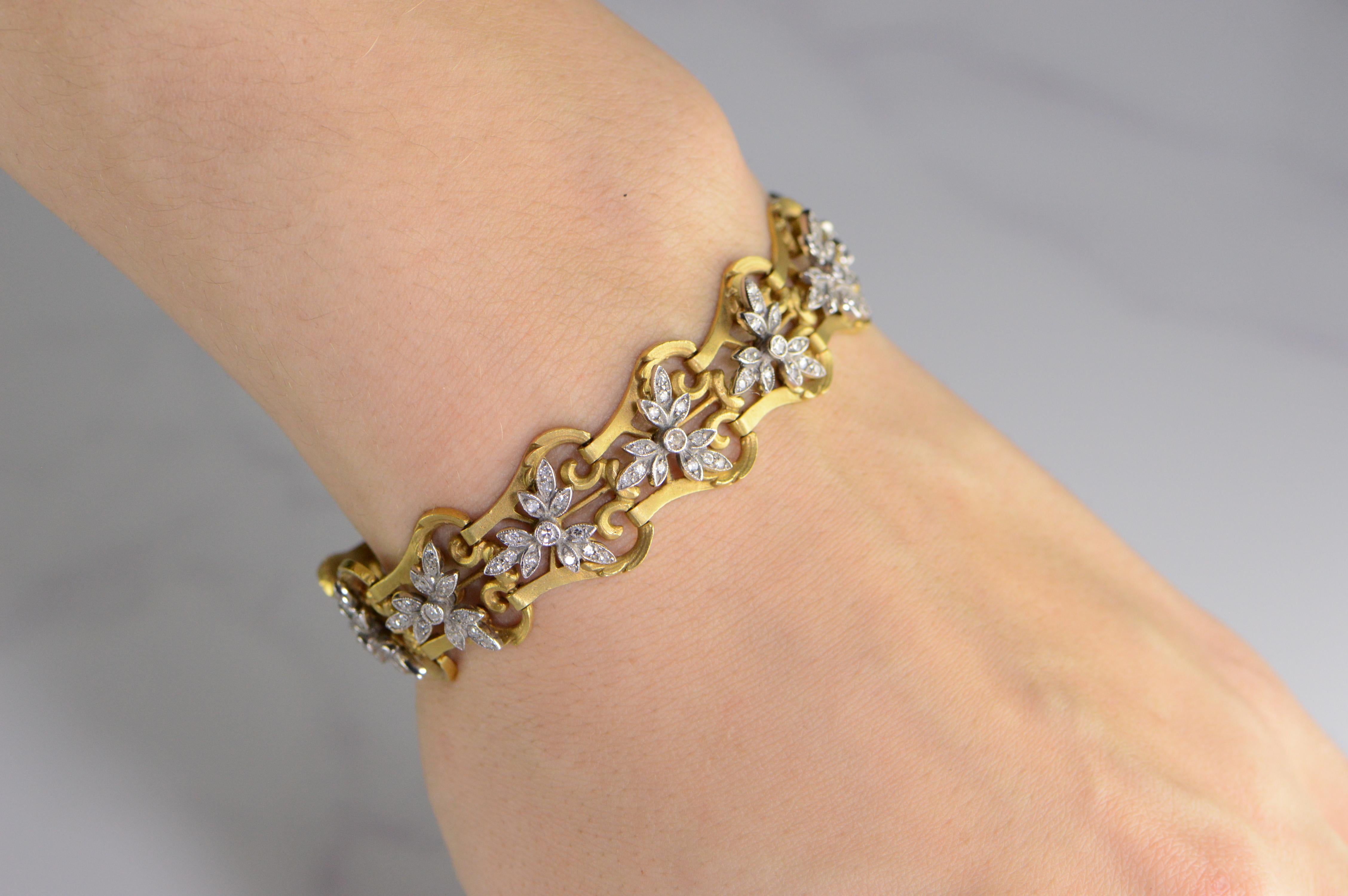 1940s 2.50 Carat Diamond Link Gold Bracelet For Sale 2