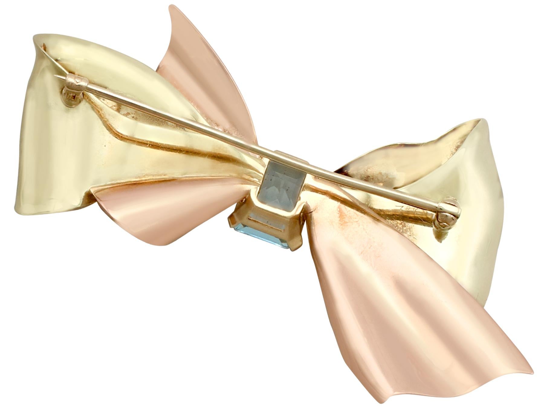 Women's 1940s 3.26 Carat Aquamarine Diamond Gold Bow Brooch