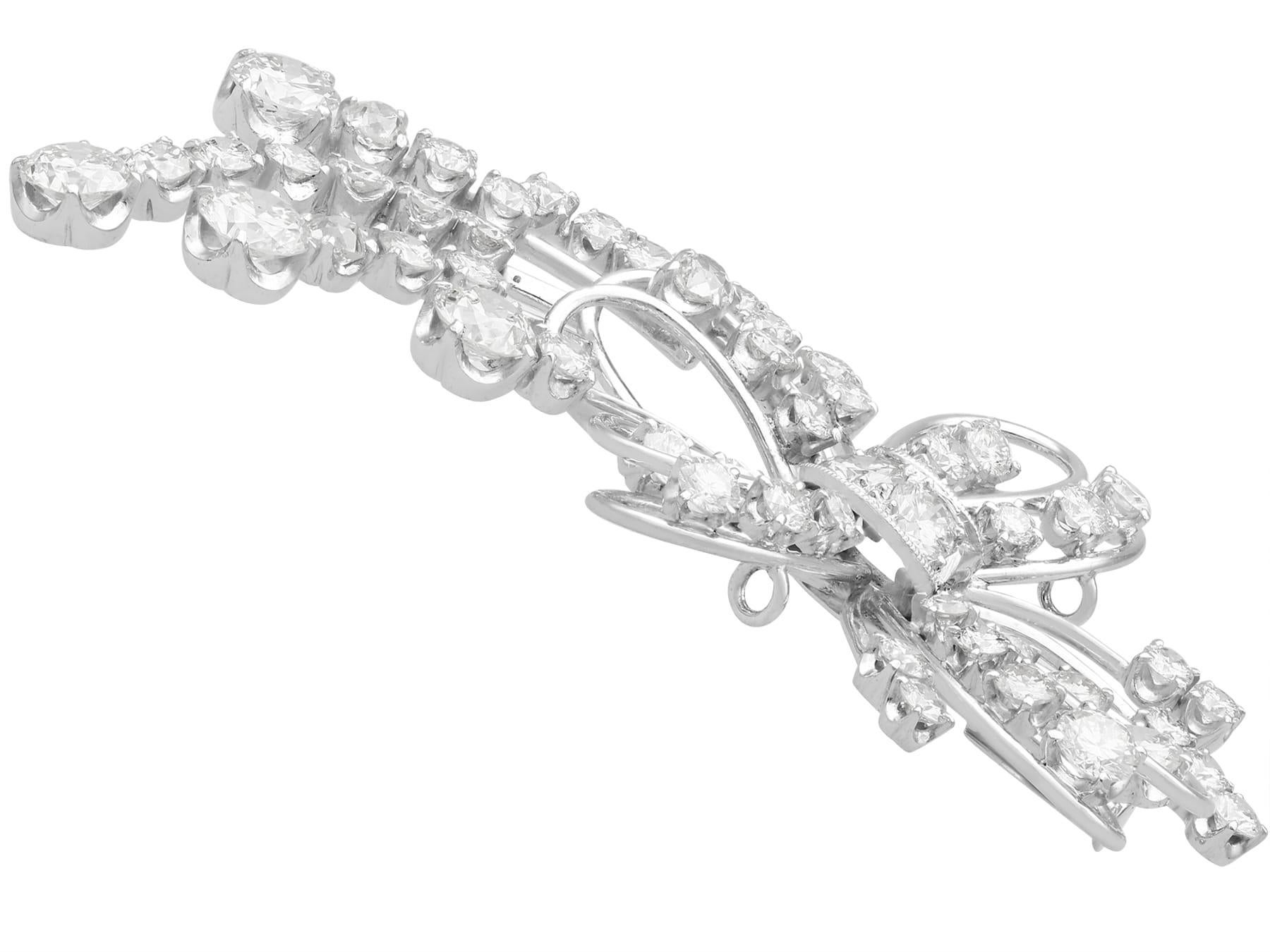 1940s 3.93 Carat Diamond and Platinum Spray Brooch In Excellent Condition For Sale In Jesmond, Newcastle Upon Tyne