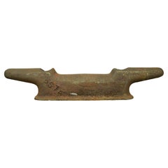 1940s 42.25 in. Grapa de cubierta de hierro fundido