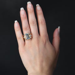 1940s 4.50 Carats Aquamarine 18 Karat Yellow Gold Retro Signet Ring