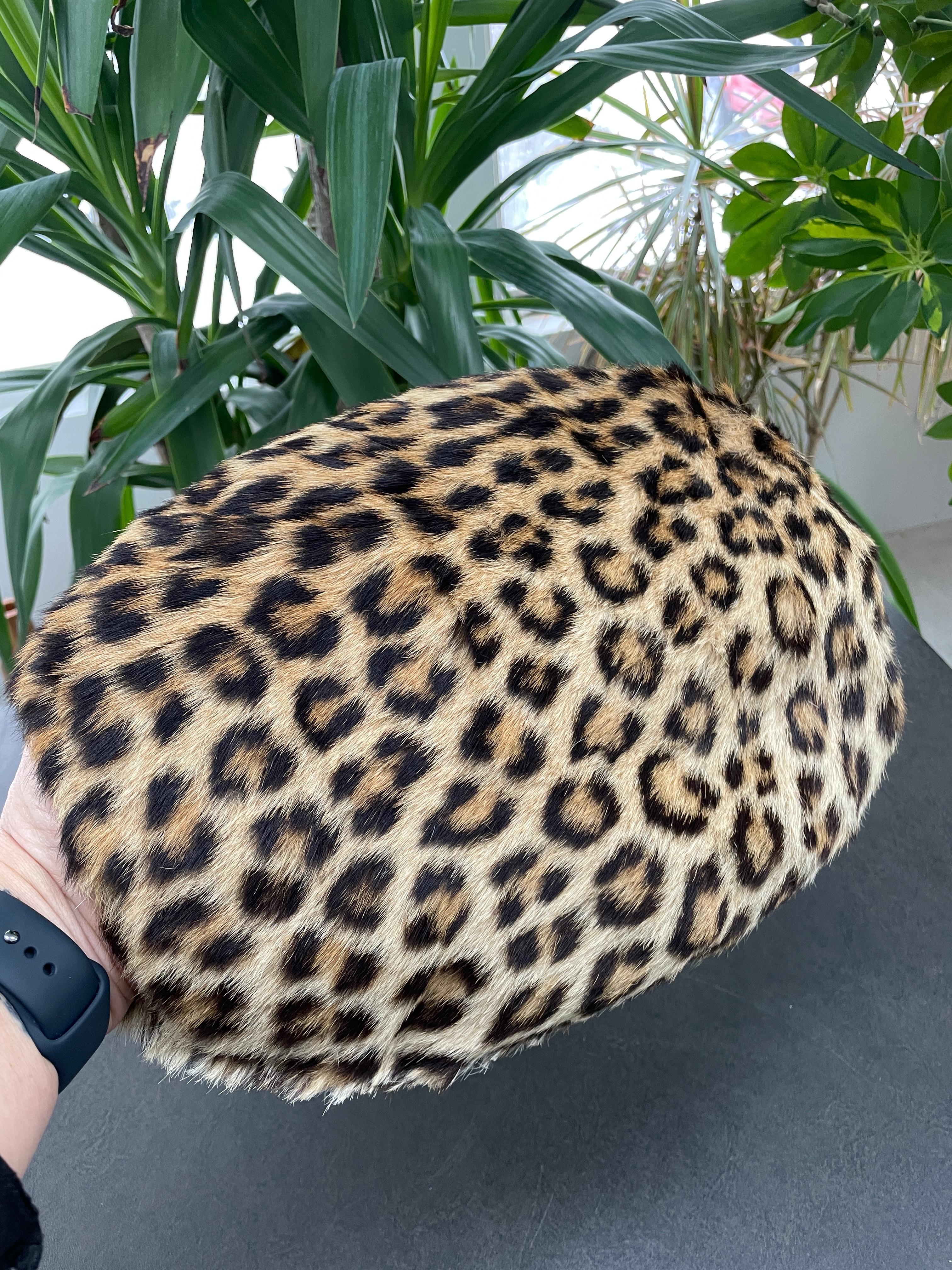 Women's or Men's 1940s-50s Leopard Print Muff Hand bag Vintage  For Sale