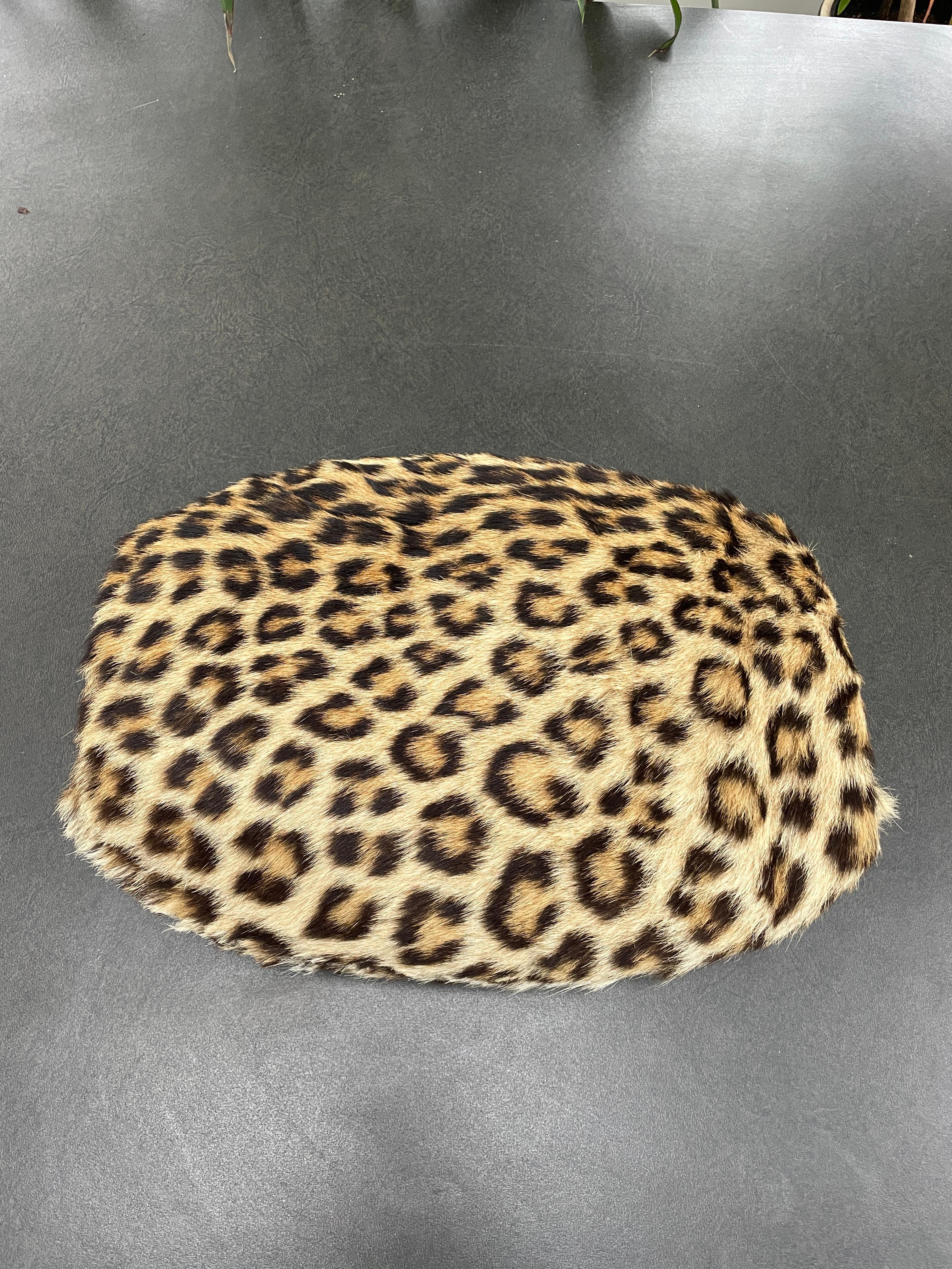 1940s-50s Leopard Print Muff Hand bag Vintage  For Sale 1