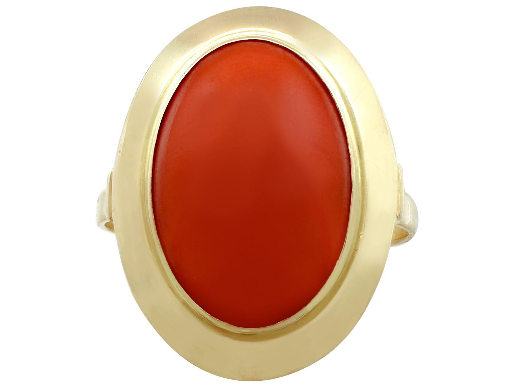 1940s 5.75 Carat Cabochon Cut Red Coral and Yellow Gold Ring In Excellent Condition For Sale In Jesmond, Newcastle Upon Tyne