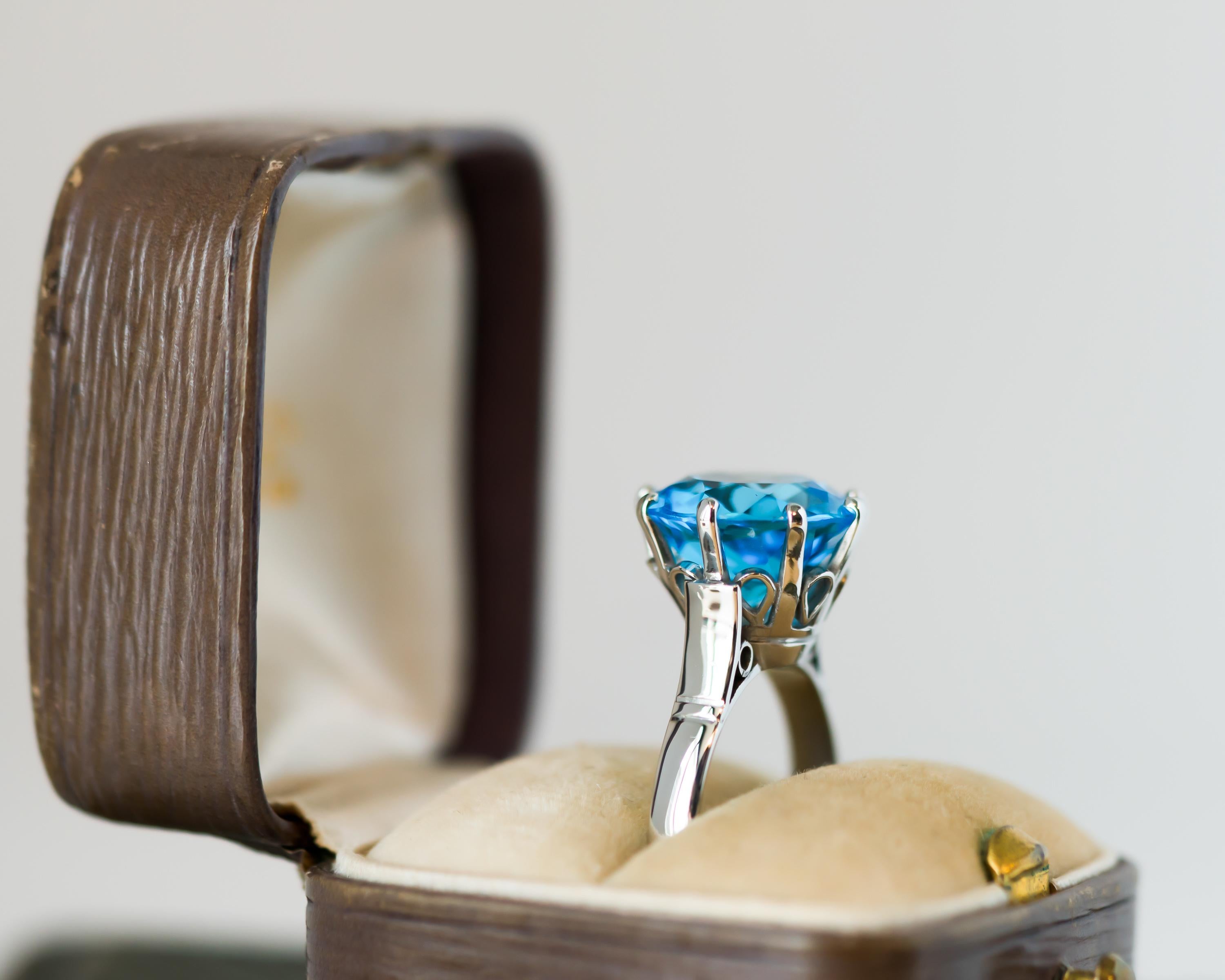 Women's 1940s 8.5 Carat London Blue Topaz Solitaire and Platinum Ring For Sale