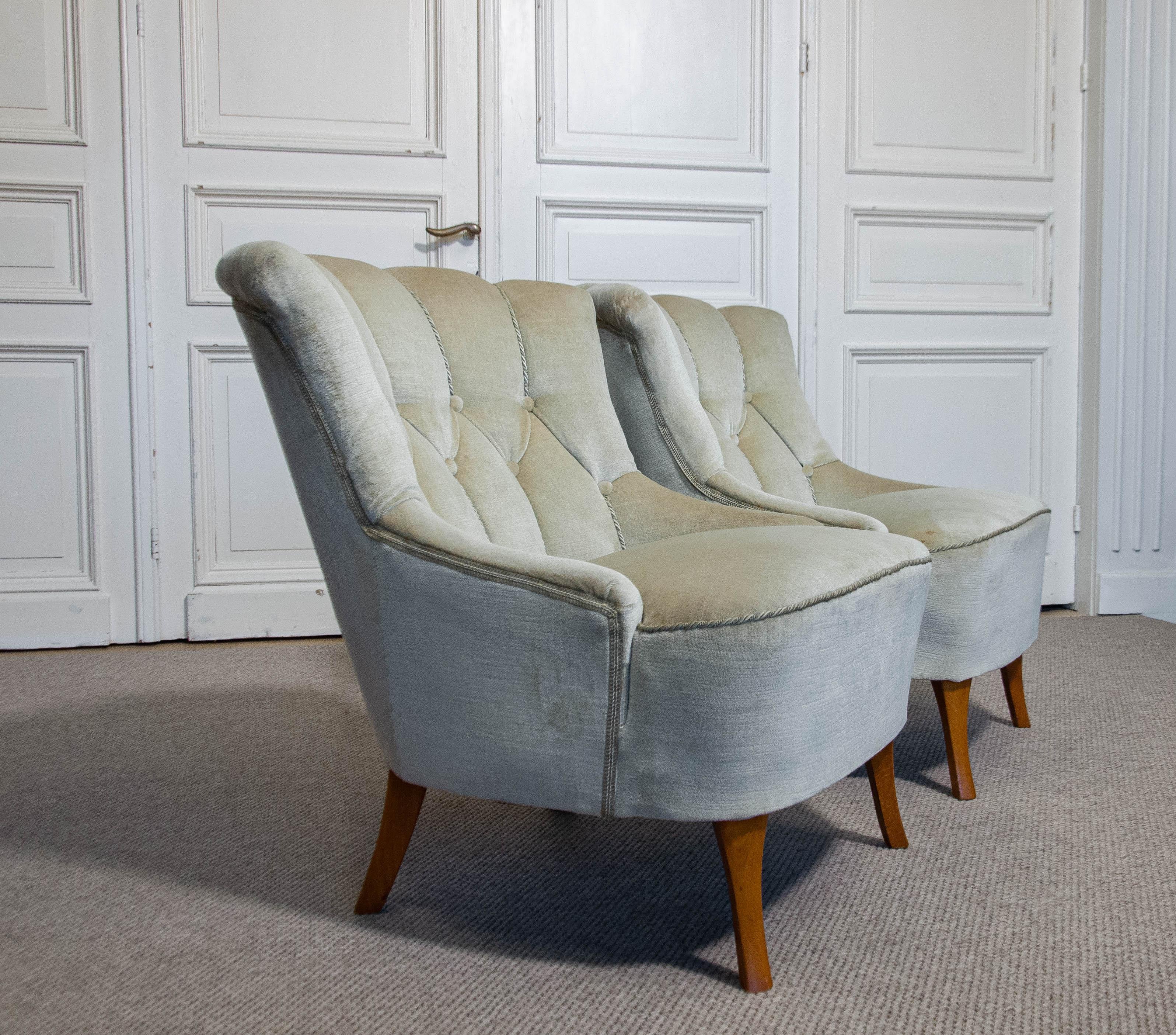 1940s A Pair of Green slipper Chairs Sweden For Sale 4