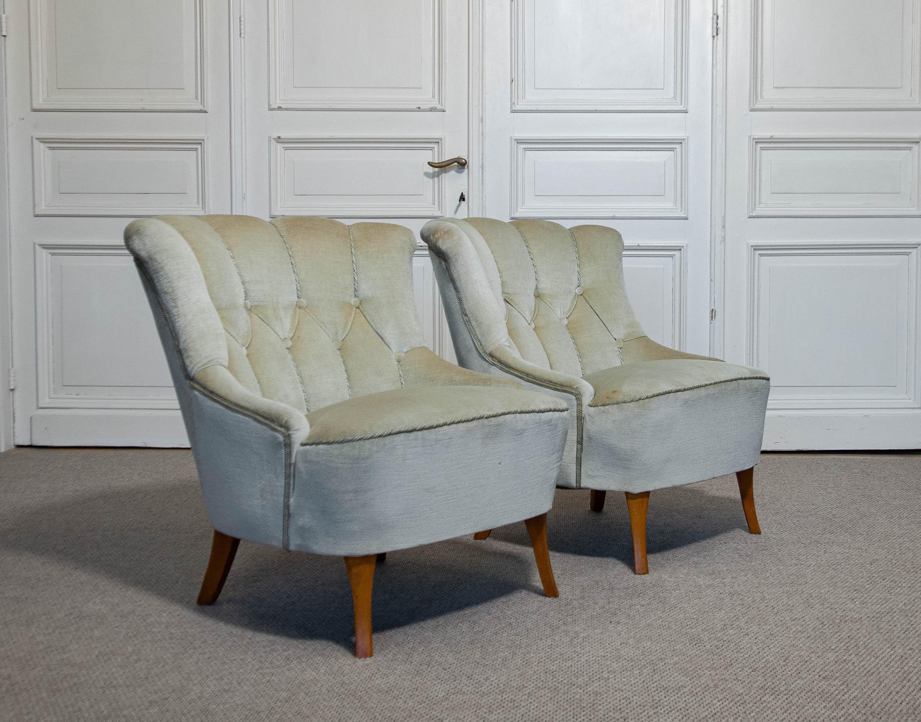 1940s A Pair of Green slipper Chairs Sweden For Sale 2