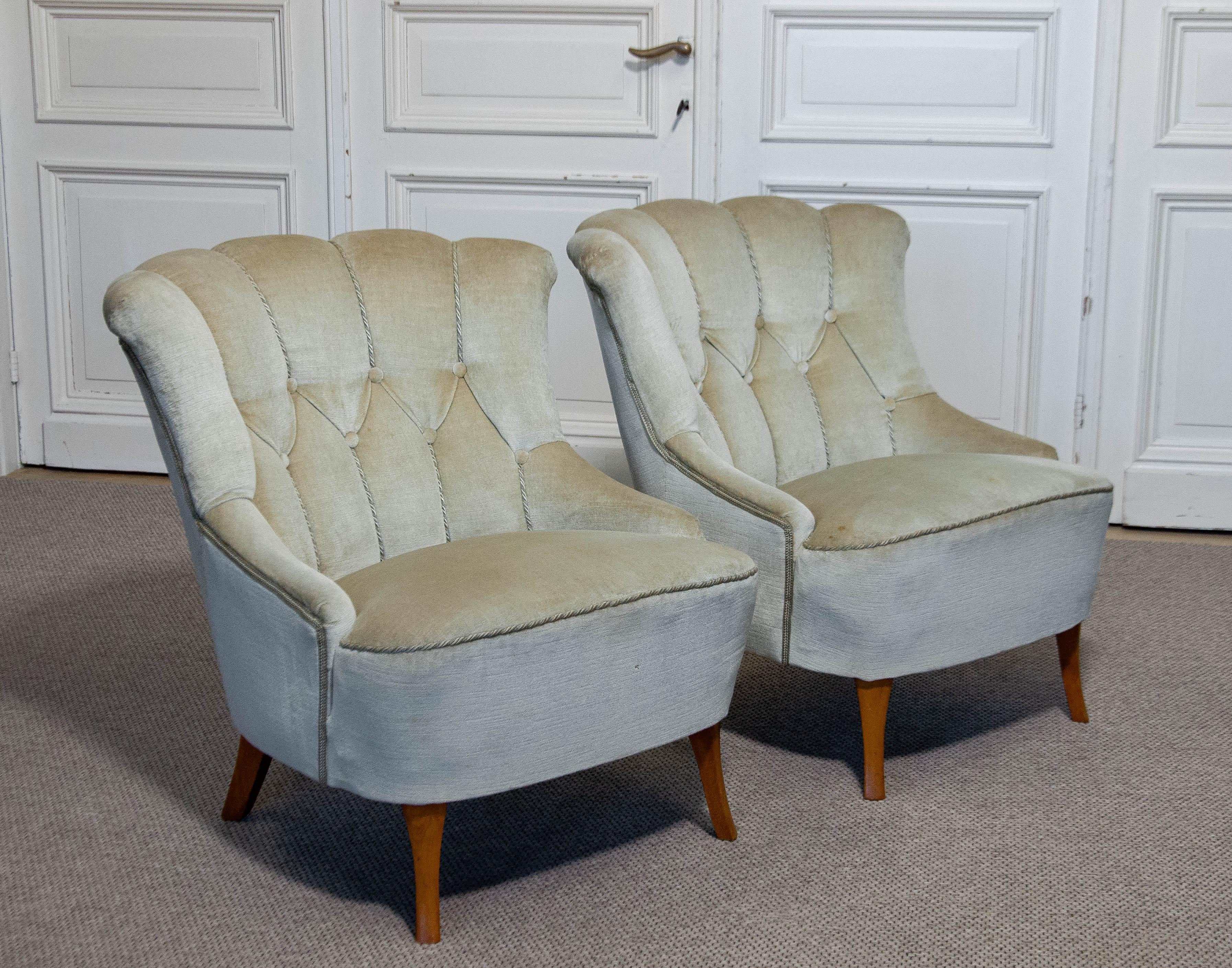 1940s A Pair of Green slipper Chairs Sweden For Sale 3