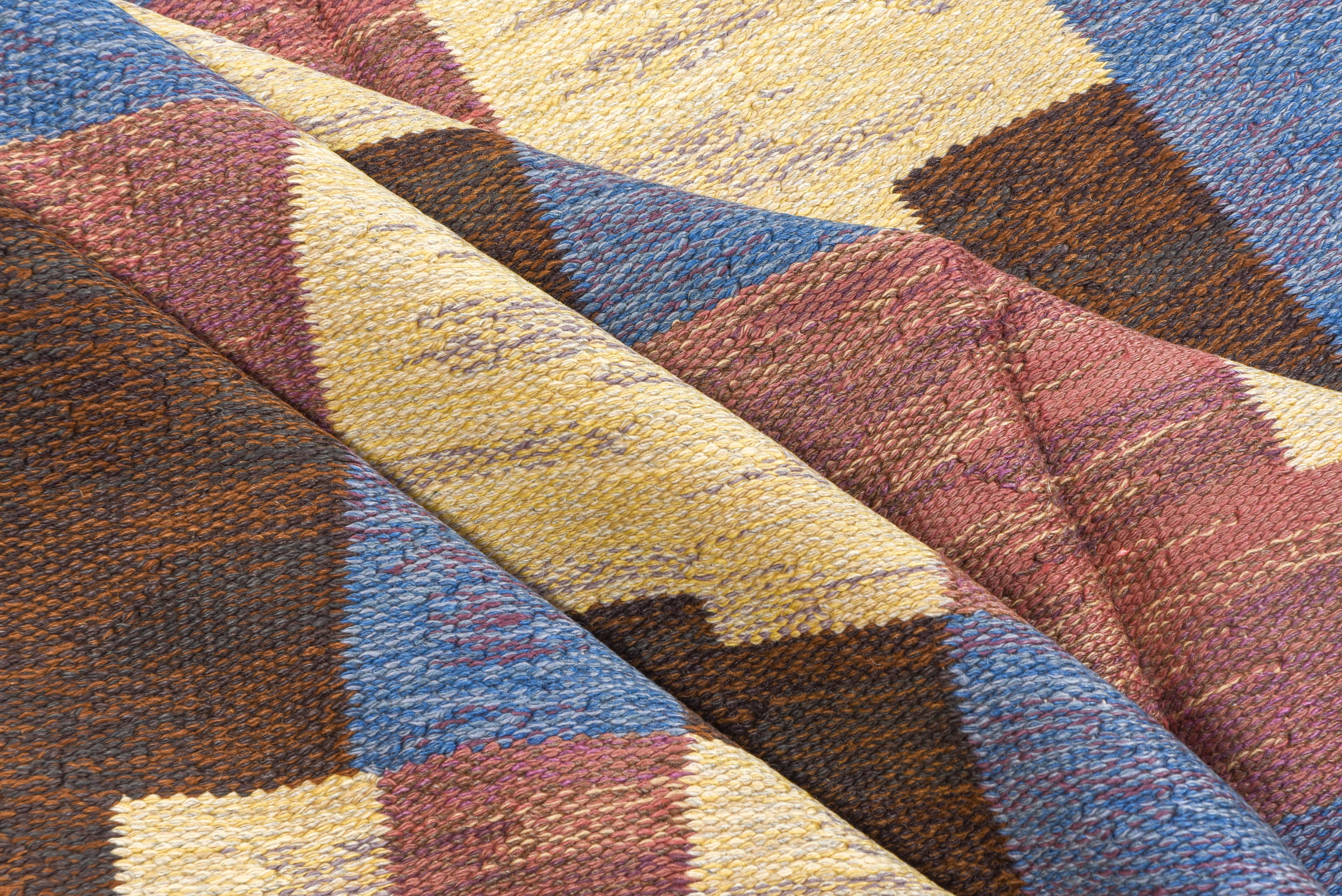 Abstrakter skandinavischer Rollaken-Teppich im Art déco-Stil aus den 1940er Jahren in Blau, Gelb und Brauntönen (Handgeknüpft)