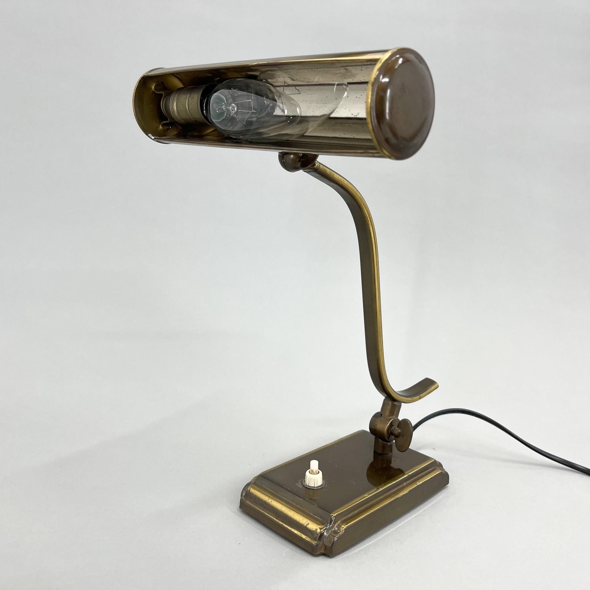 Metal 1940s Adjustable Table or Desk Lamp For Sale